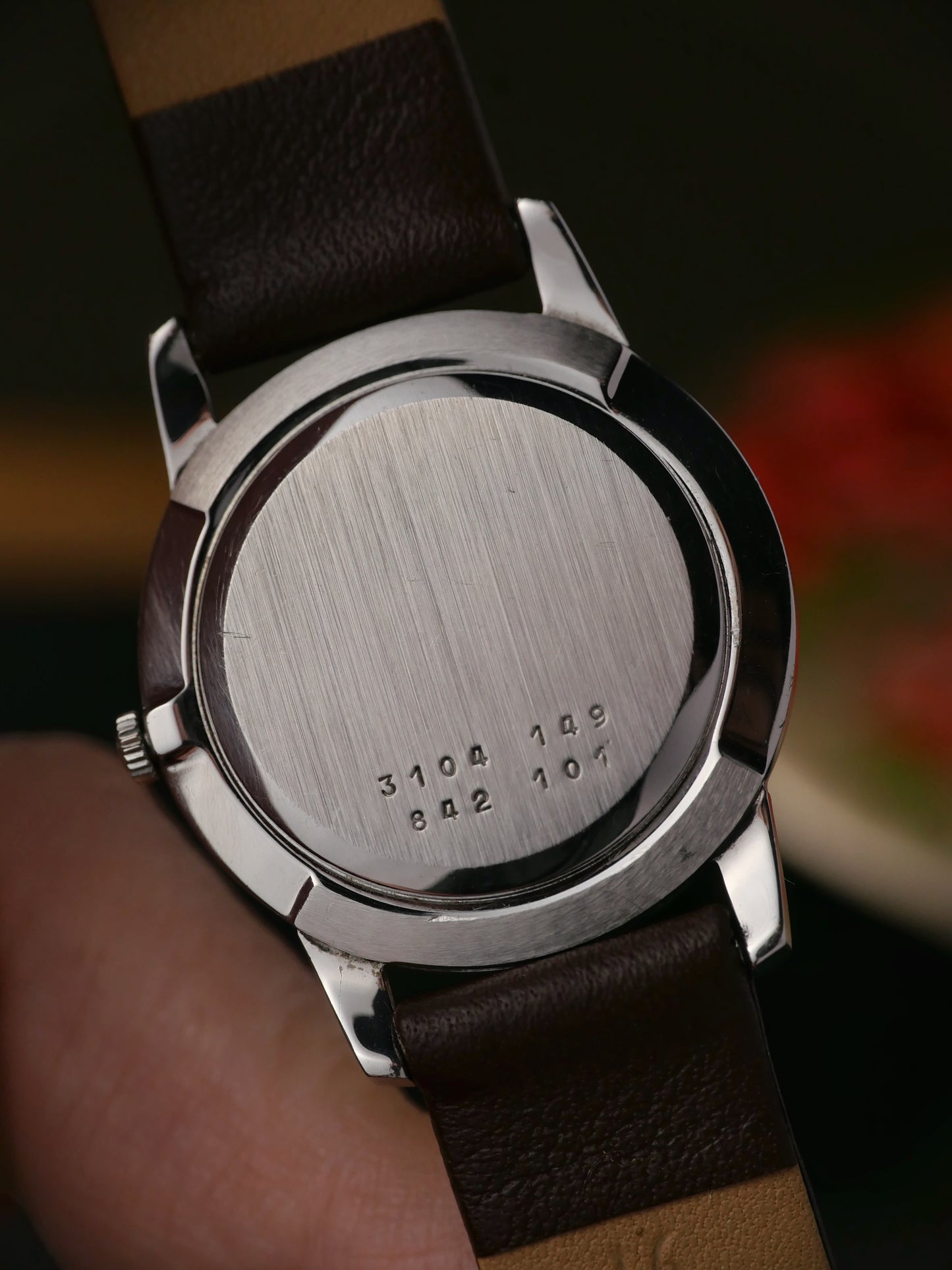 Universal Genève Extra-Plat Brushed Silver Dial Ref. 842.101 (circa late 1960s)