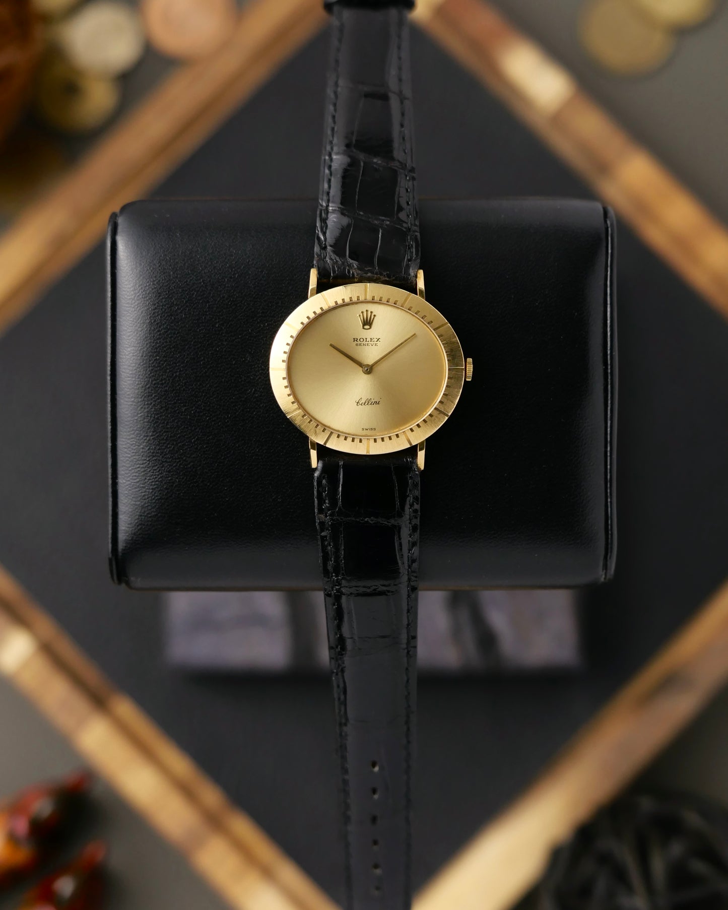 Rolex Cellini Horizontal Oval 18K Yellow Gold Ref. 4083 (Circa 1976)