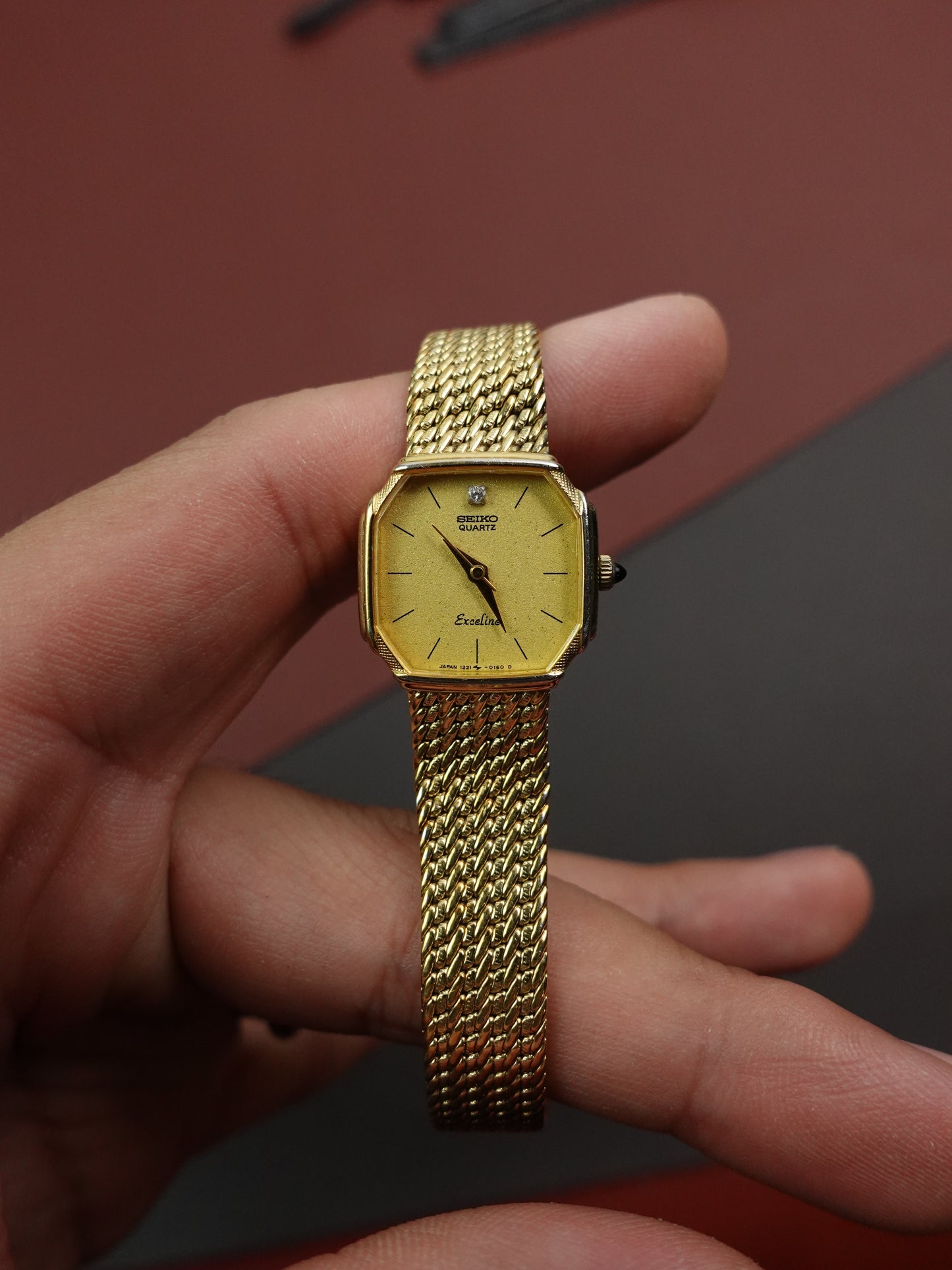Seiko Exceline Gold integrated bracelet (yellow dial) 1221-5080