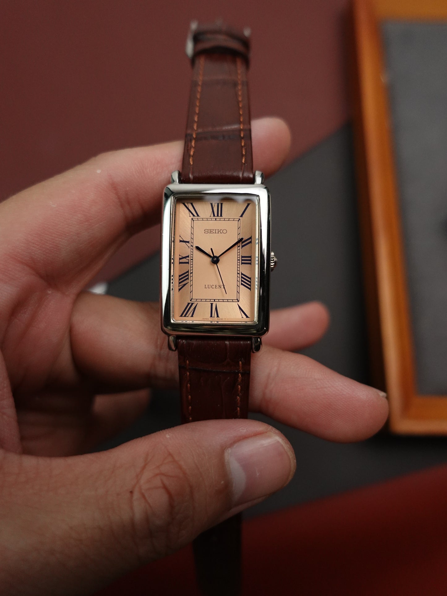 Seiko Lucent "Cintree" Salmon Dial 7N01-5D30 Circa. 1993