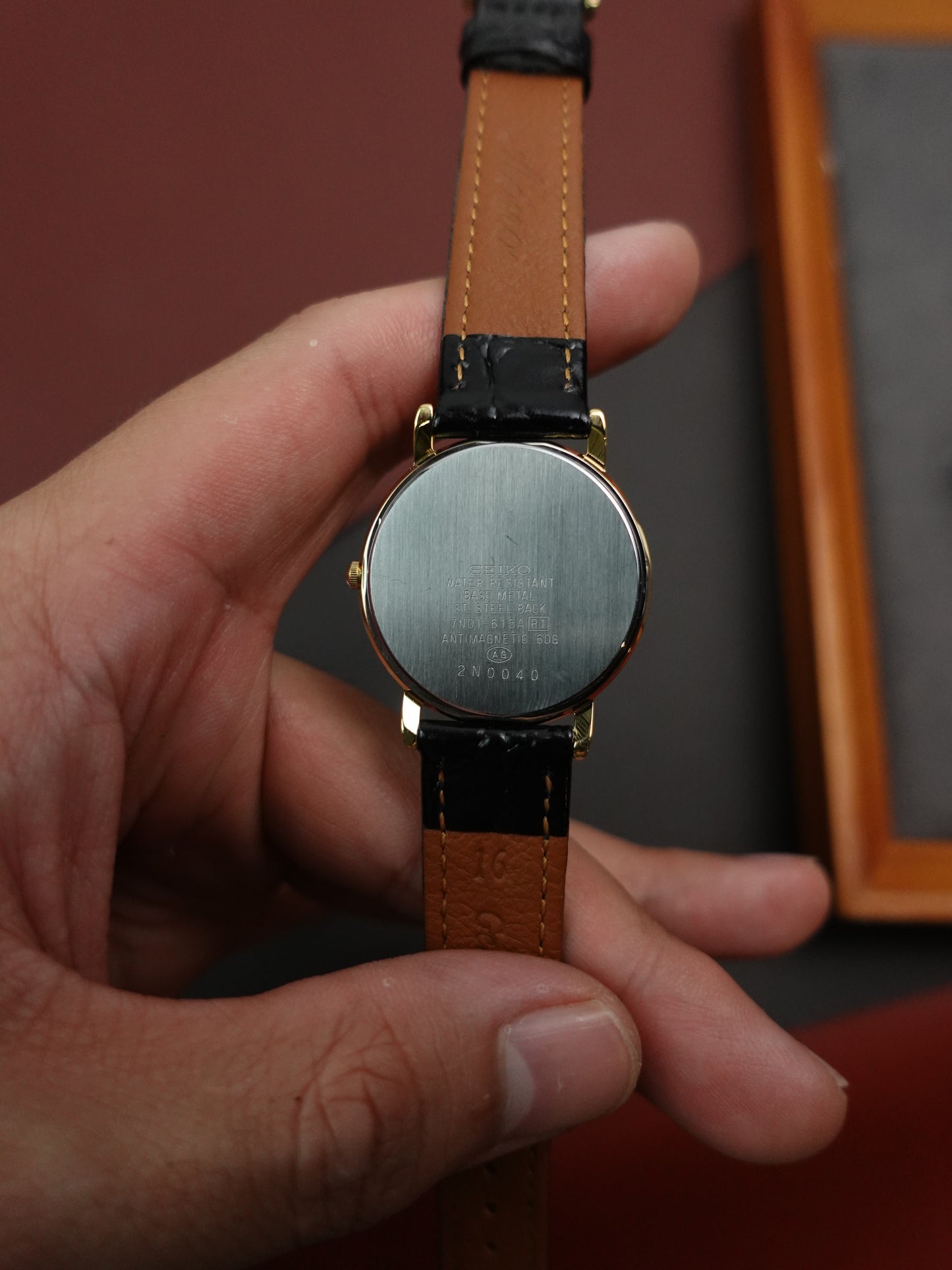 Seiko Lucent Art-Deco case Circa. 1990s 7N01-6190