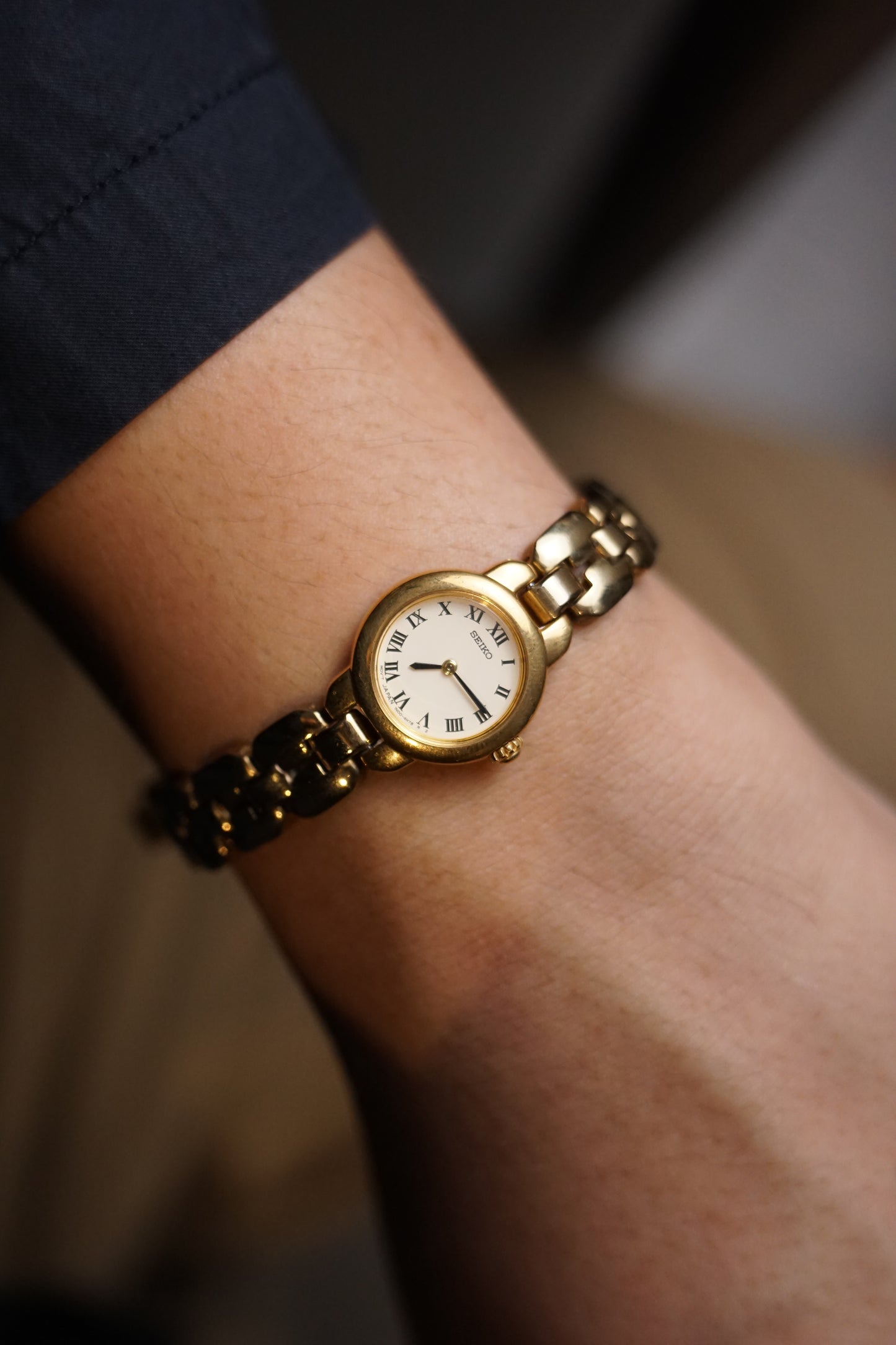 Seiko Bracelet Gold with roman numeral dial #240238