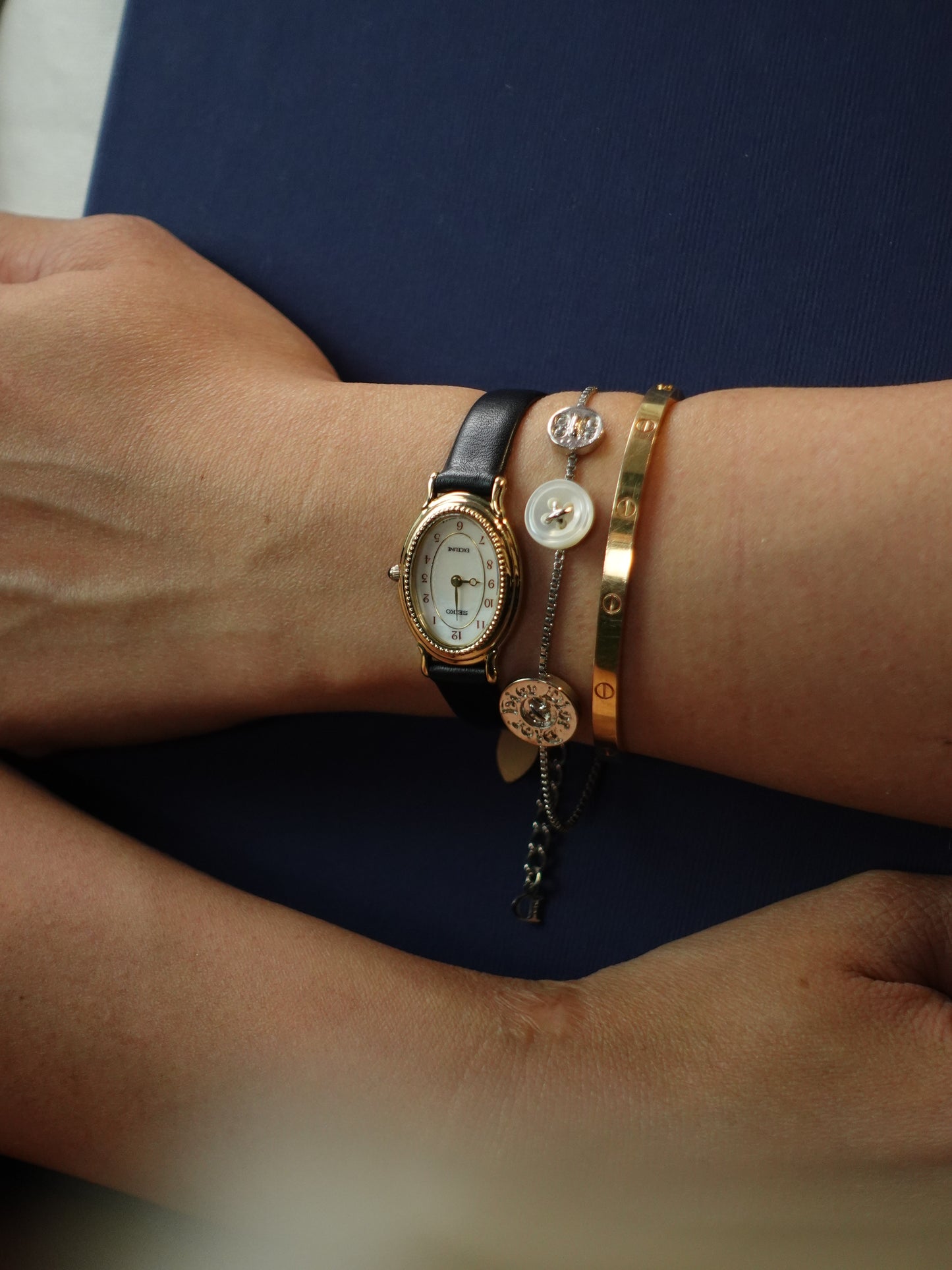 Seiko Exceline Mother of Pearl 1F20-2500 with beaded Bezel