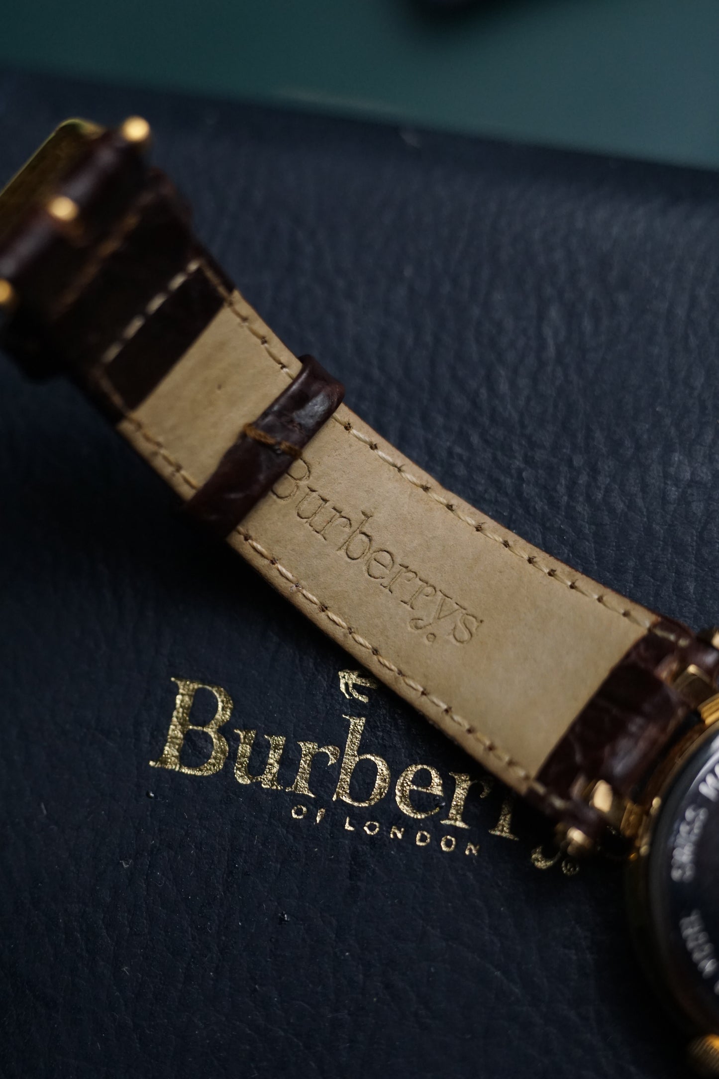 RARE Burberry Classic Guilloche T-lugs Gold swiss made variation