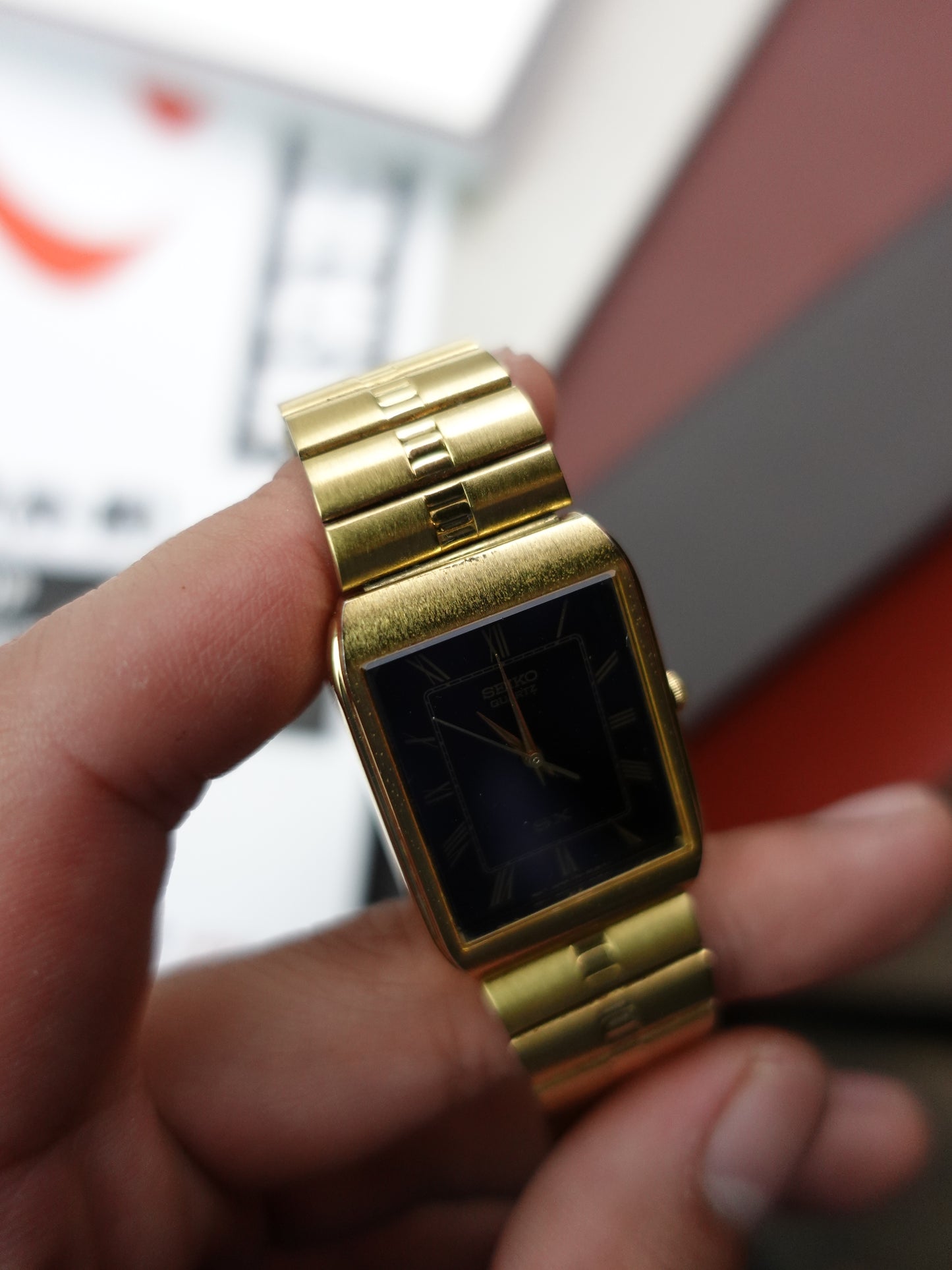 Seiko SX Gold integrated bracelet V701-5K00 Circa.1991