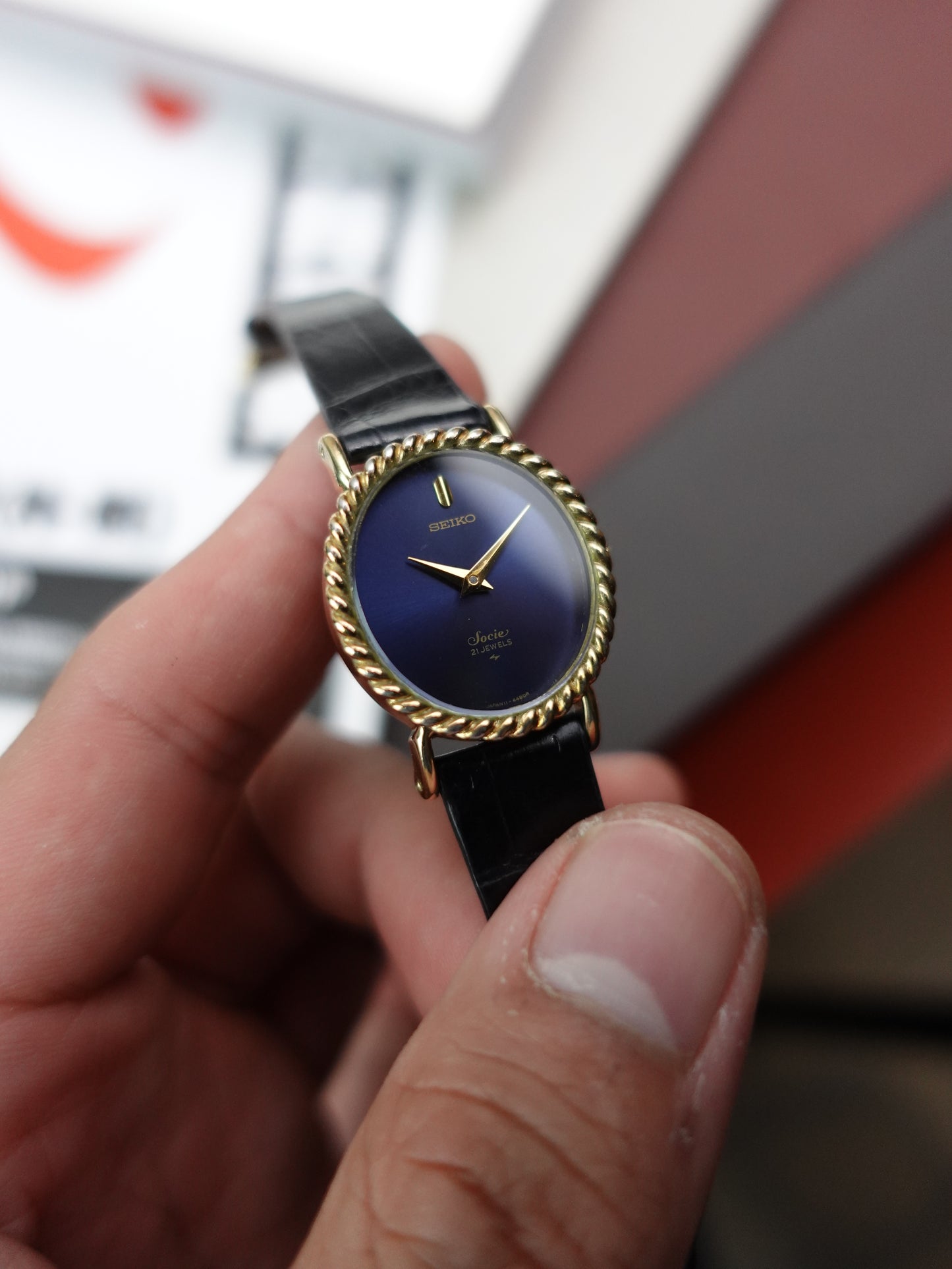Seiko Socie Art-Deco "ribbon" Bezel sunburst blue dial Manual winding