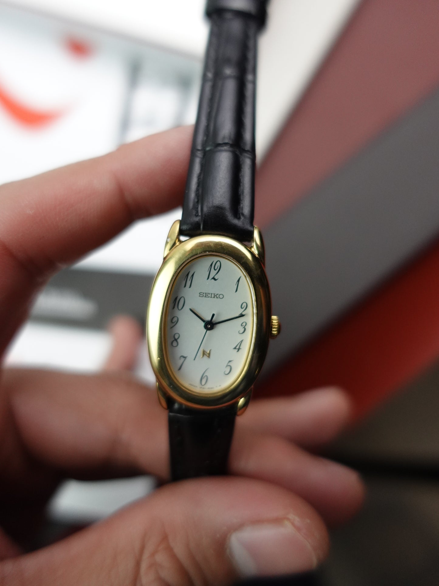 Seiko Ladies "Baignoire" Gold