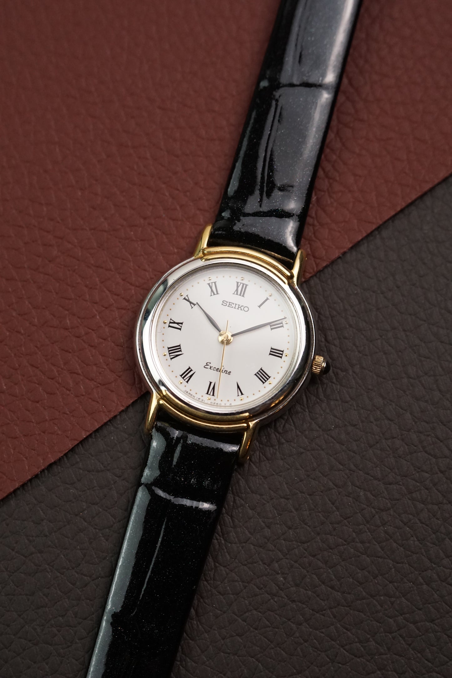 Seiko Exceline 2-tone art deco case 1f21-1b40 Circa.1990