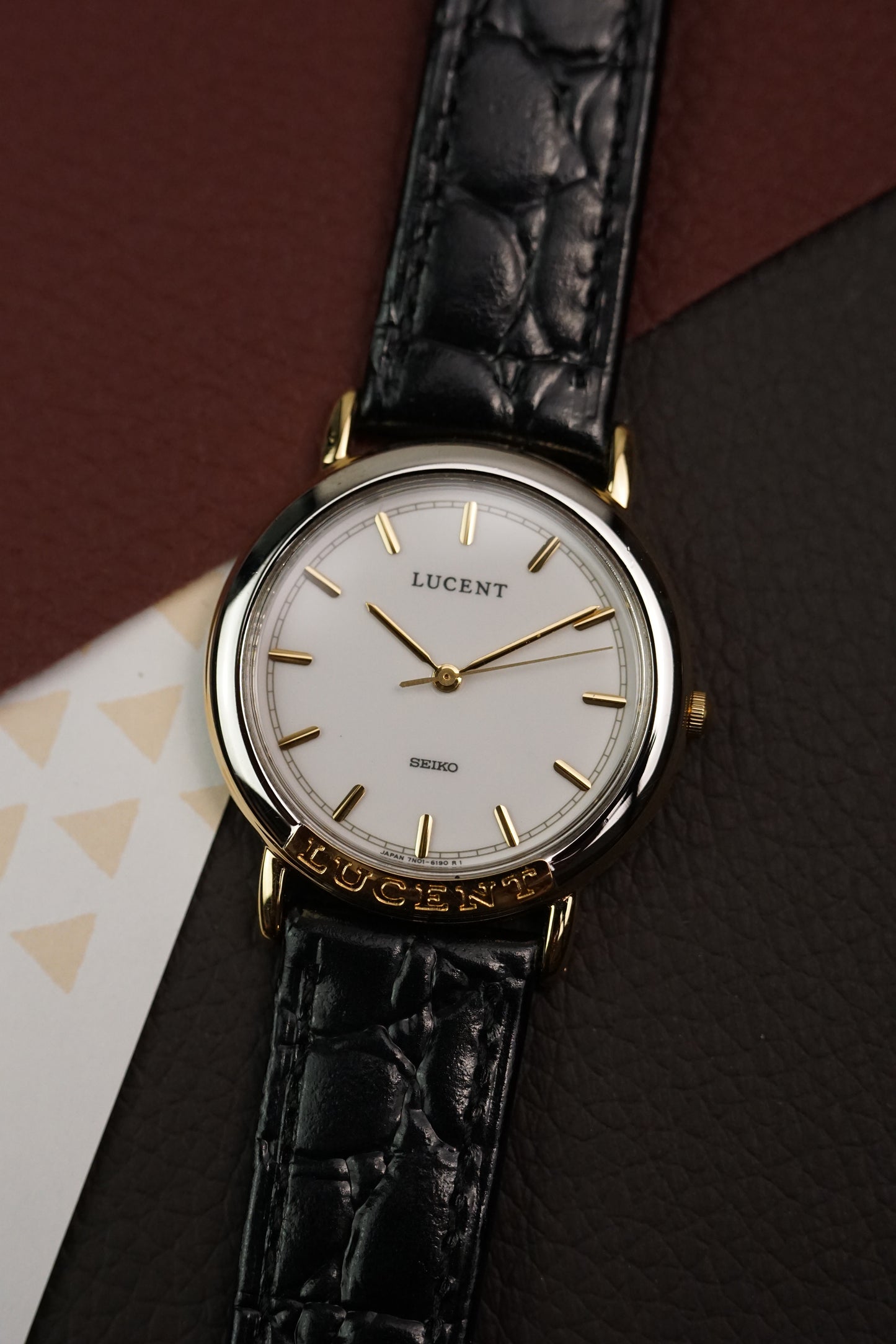 Seiko Lucent Art-Deco case Circa. 1990s 7N01-6190