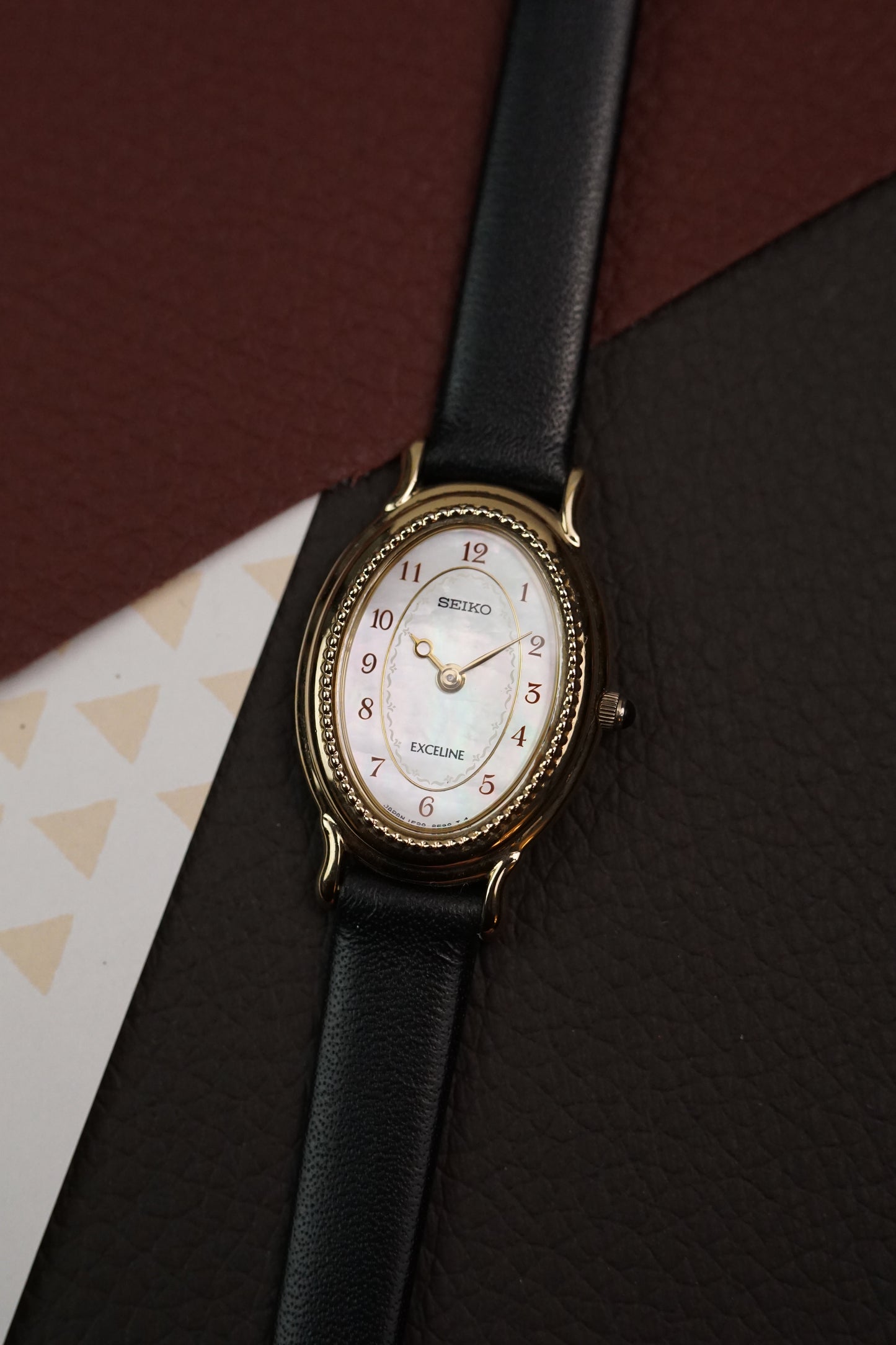 Seiko Exceline Mother of Pearl 1F20-2500 with beaded Bezel