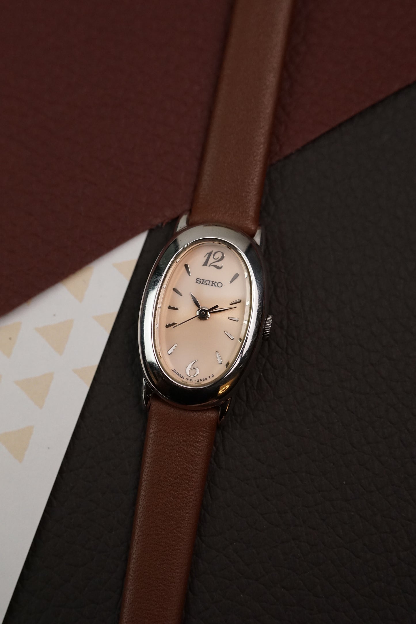 Seiko Ladies "Baignoire" Mini in Salmon Dial