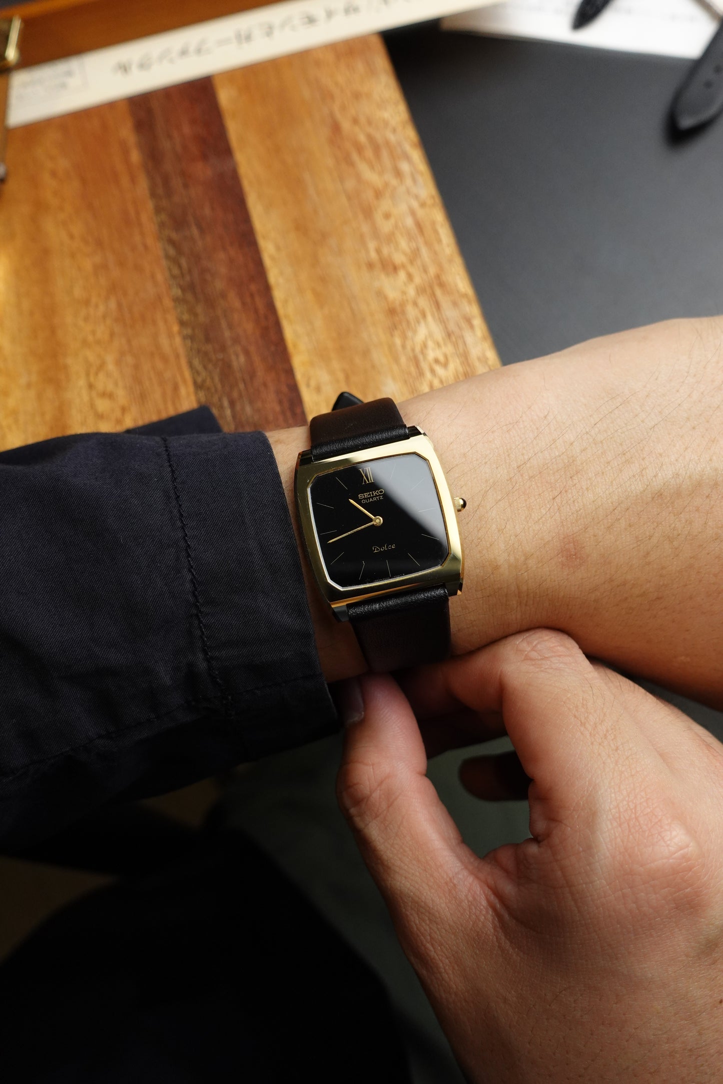 Rare Seiko Dolce cushion case with lacquer black dial #240265