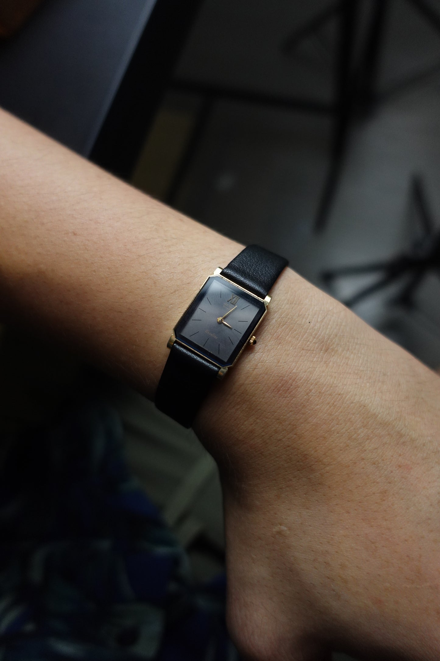 Ladies Seiko Exceline tank black dial