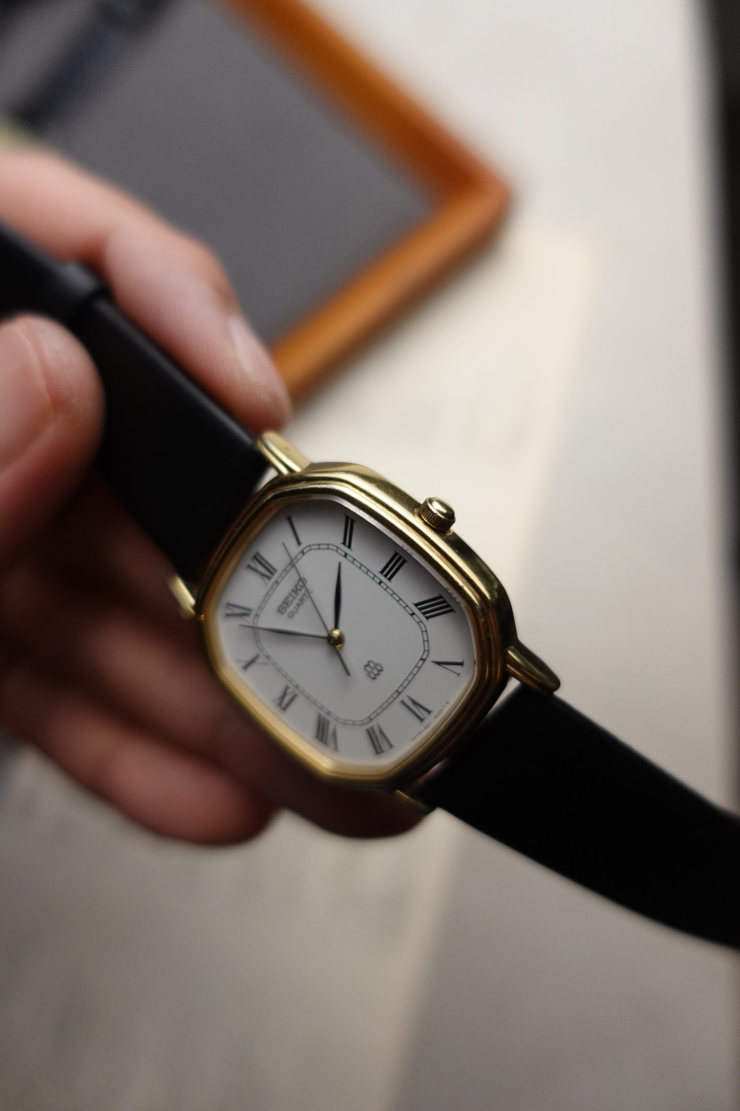 Seiko Quartz Octa case with roman numeral