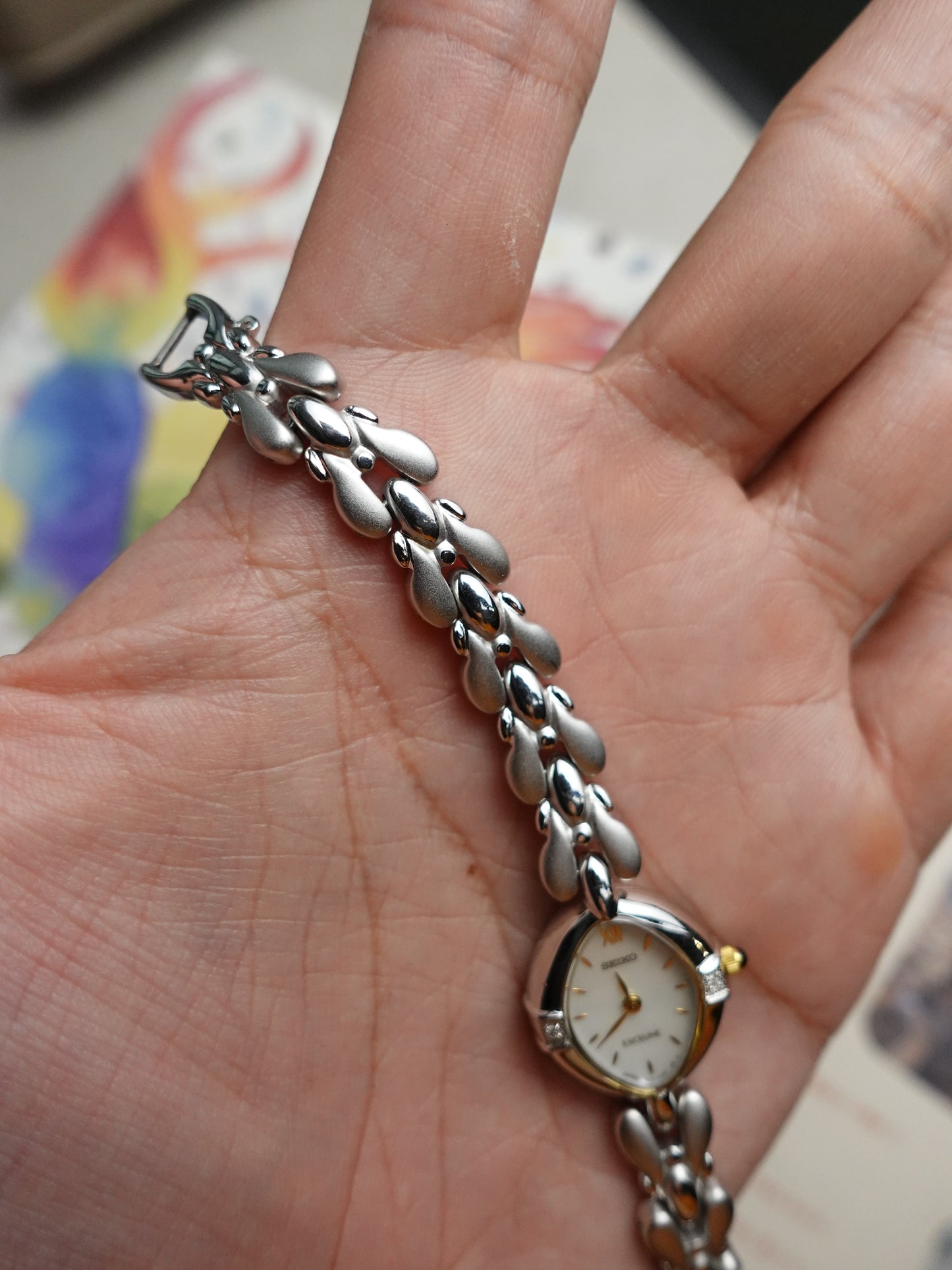 Seiko Exceline with Mother of Pearl Dial with 2 case diamonds #530