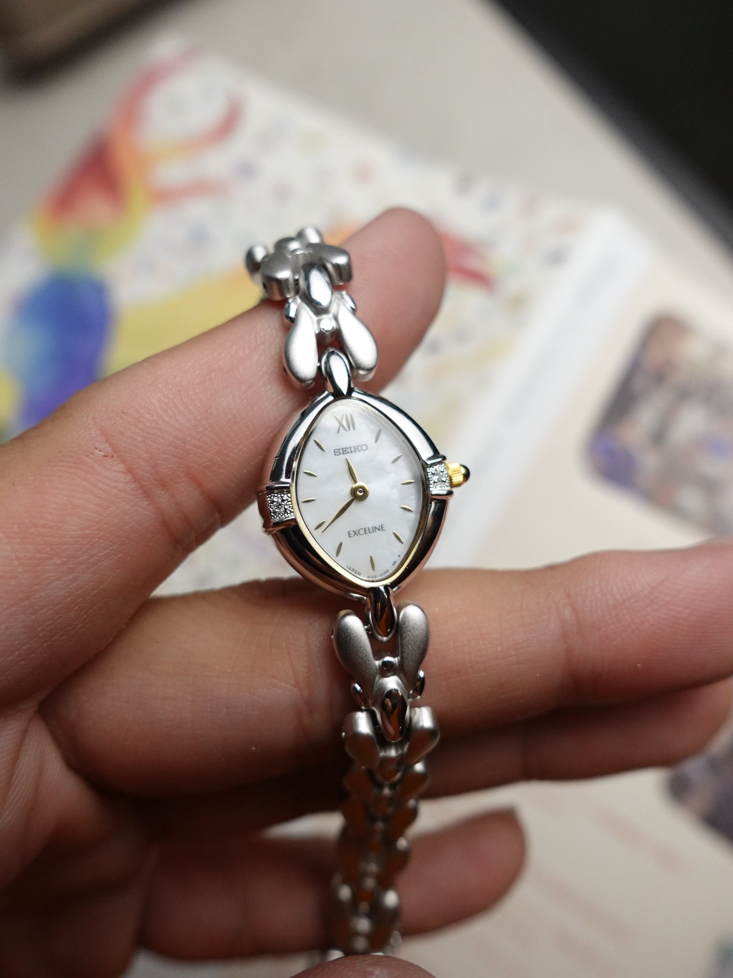Seiko Exceline with Mother of Pearl Dial with 2 case diamonds #530