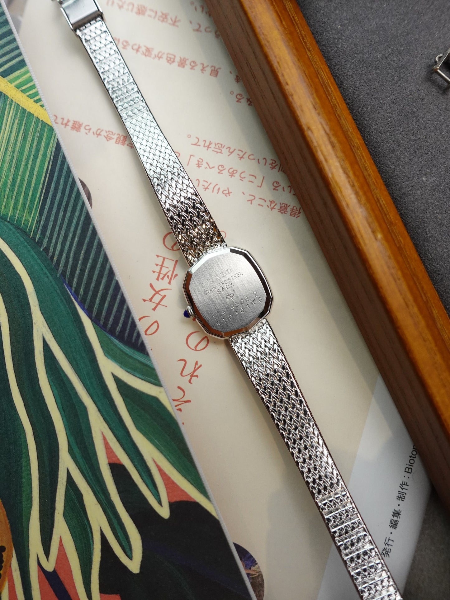 Rado Quartz integrated bracelet with diamond on bezel