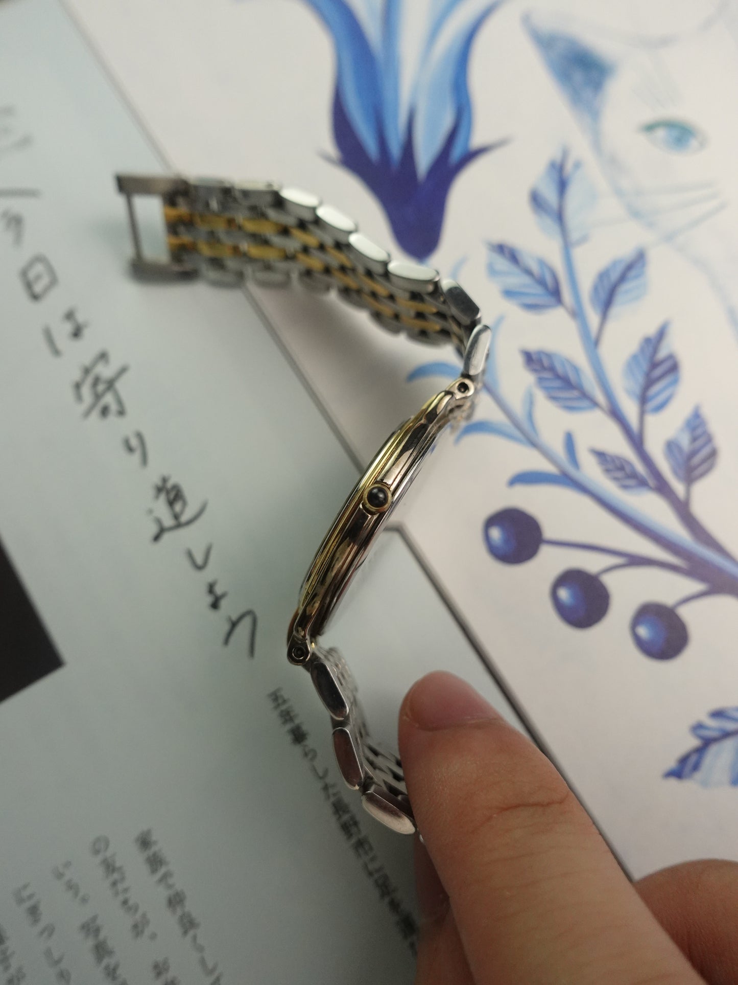 Seiko Dolce 2 Tone bracelet with Glossy Dark Blue dial