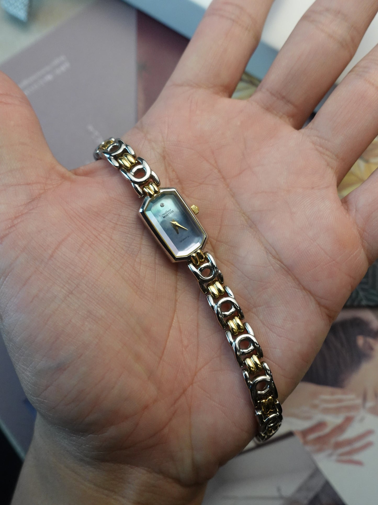 Montres Collection Swiss Made Mother of Pearl Dial