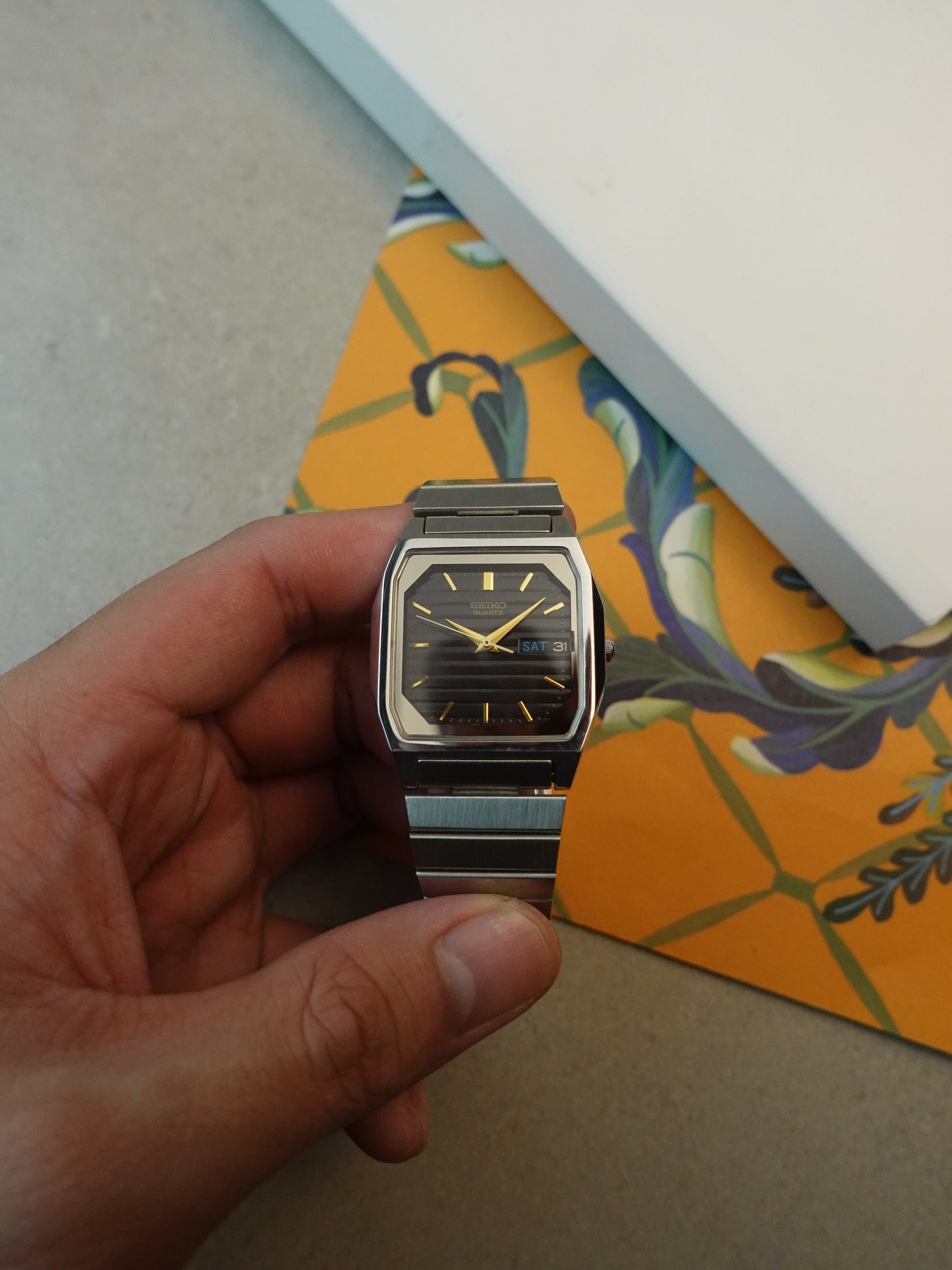 Seiko Quartz TV case with original seiko bracelet