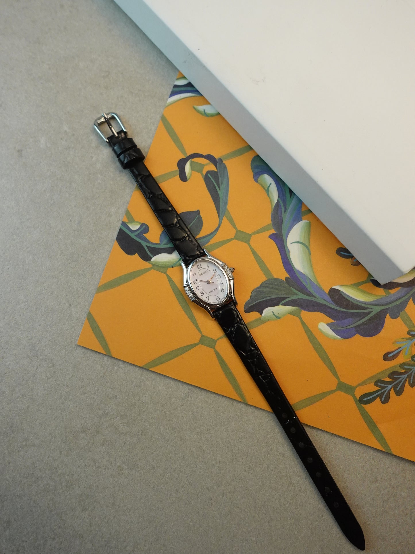 Seiko Exceline Art Deco Diamond Case with pink Mother of pearl dial