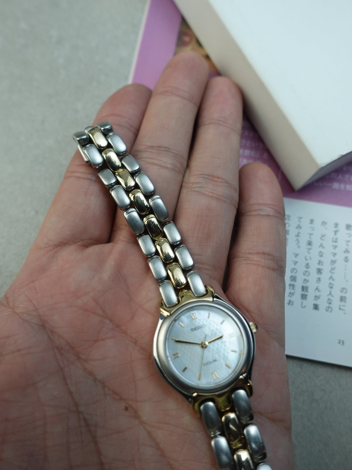 Ladies Seiko Exceline Bracelet blue Mother of Peal dial