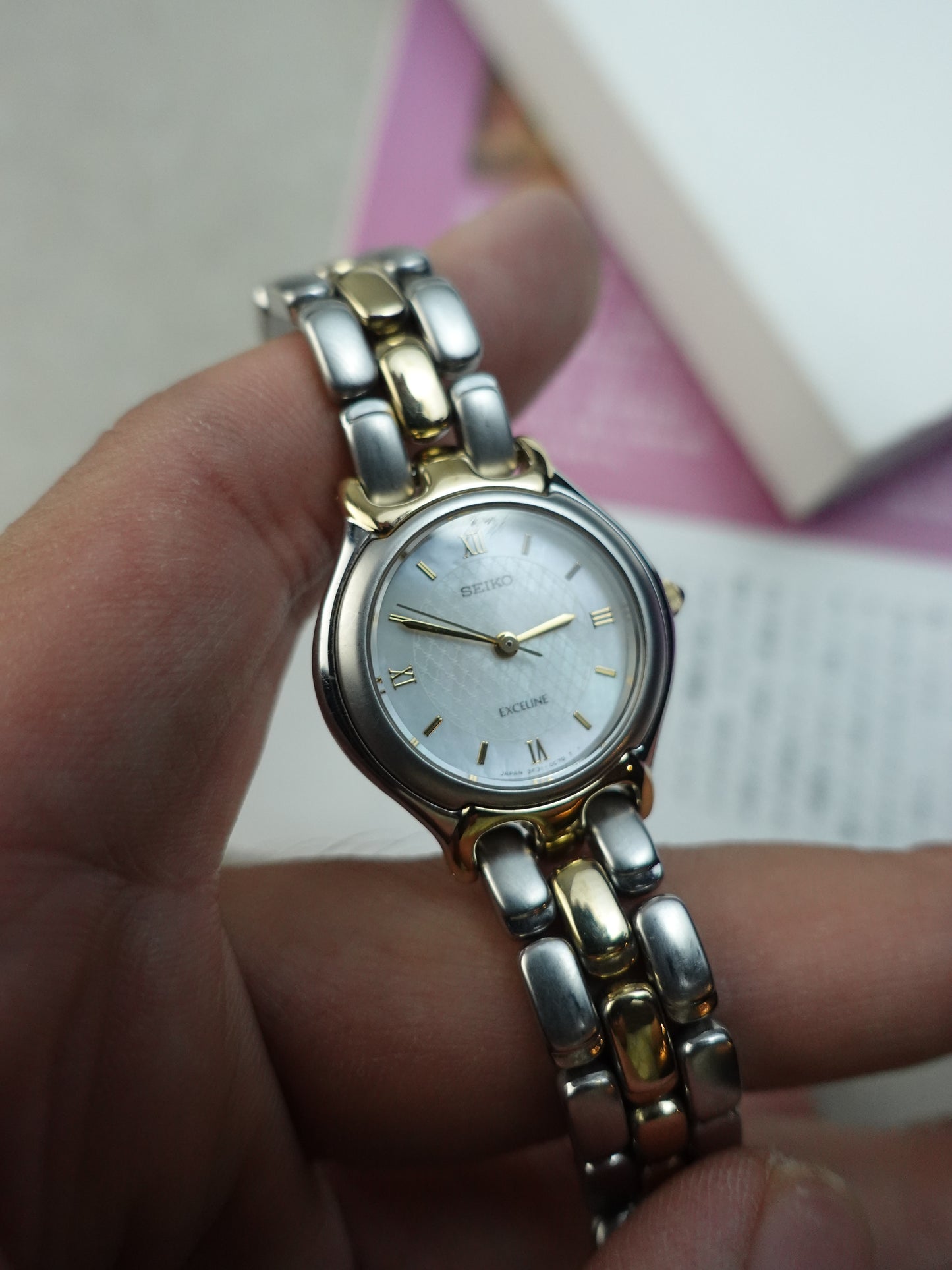 Ladies Seiko Exceline Bracelet blue Mother of Peal dial