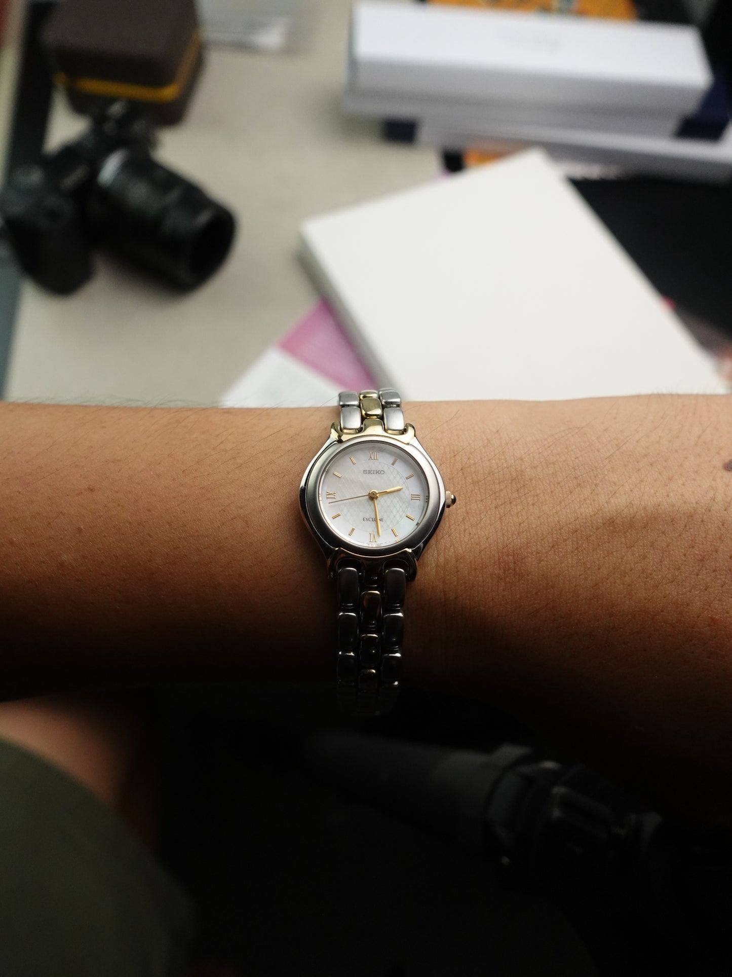 Ladies Seiko Exceline Bracelet blue Mother of Peal dial