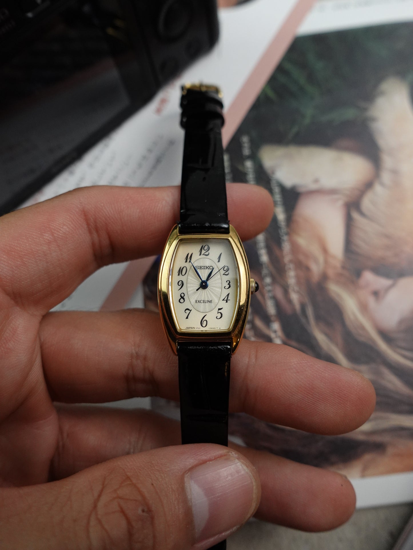Ladies Seiko Exceline Guilloche Dial with arabic numeral