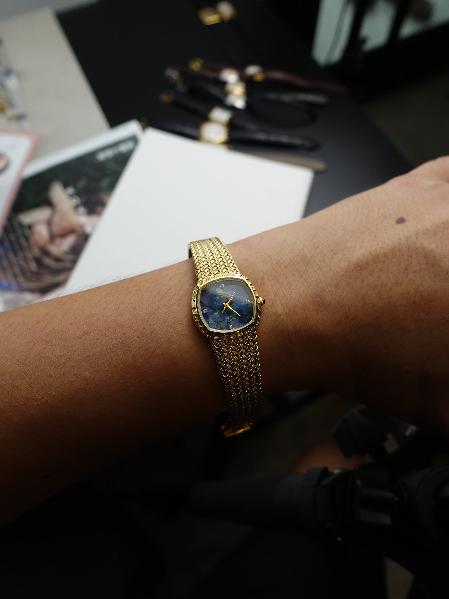 Ladies Montres Collection Opal Dial swiss made Gold