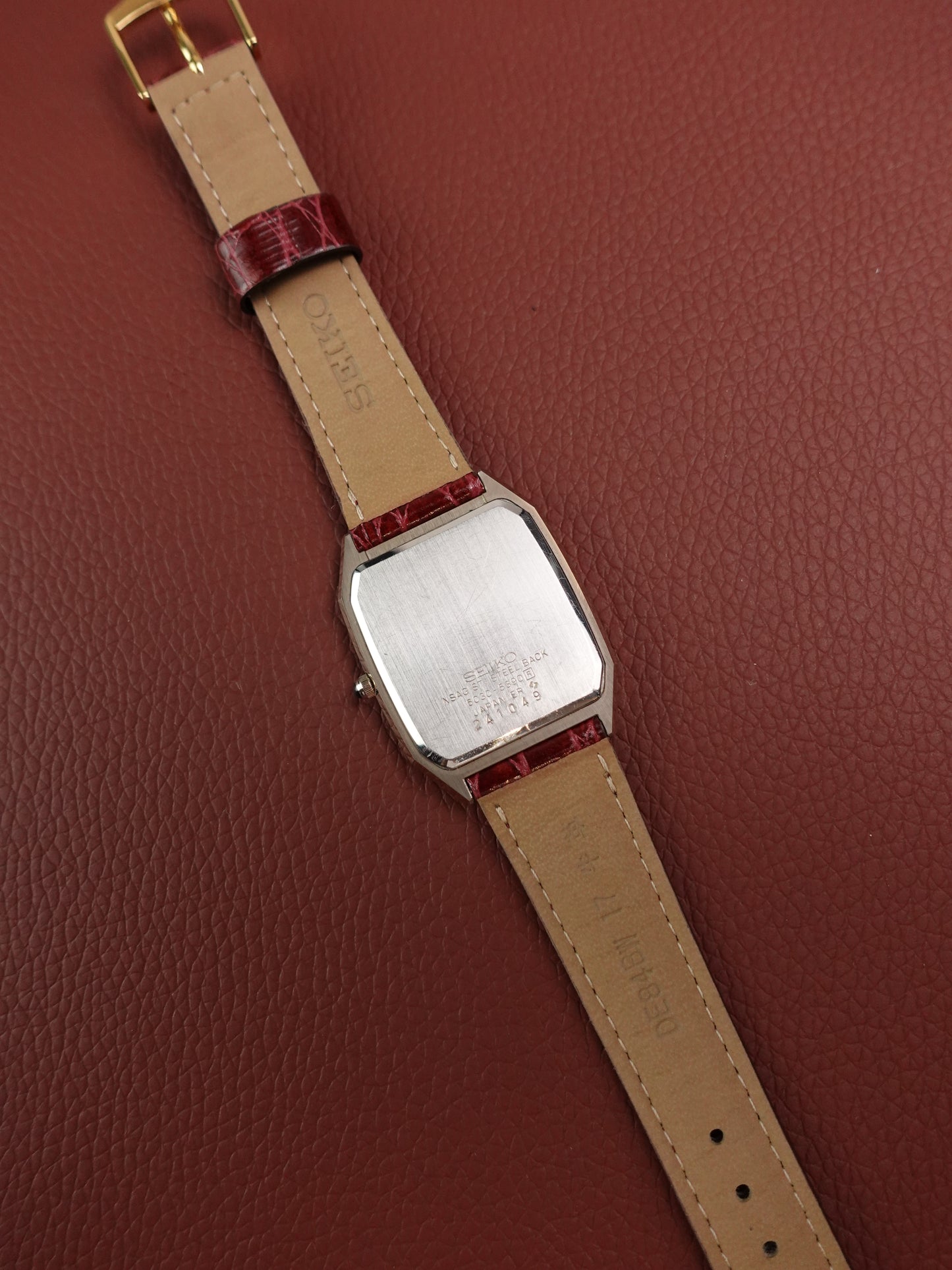 Seiko Dolce Step Bezel 6030-5390 Scratch Resistant case