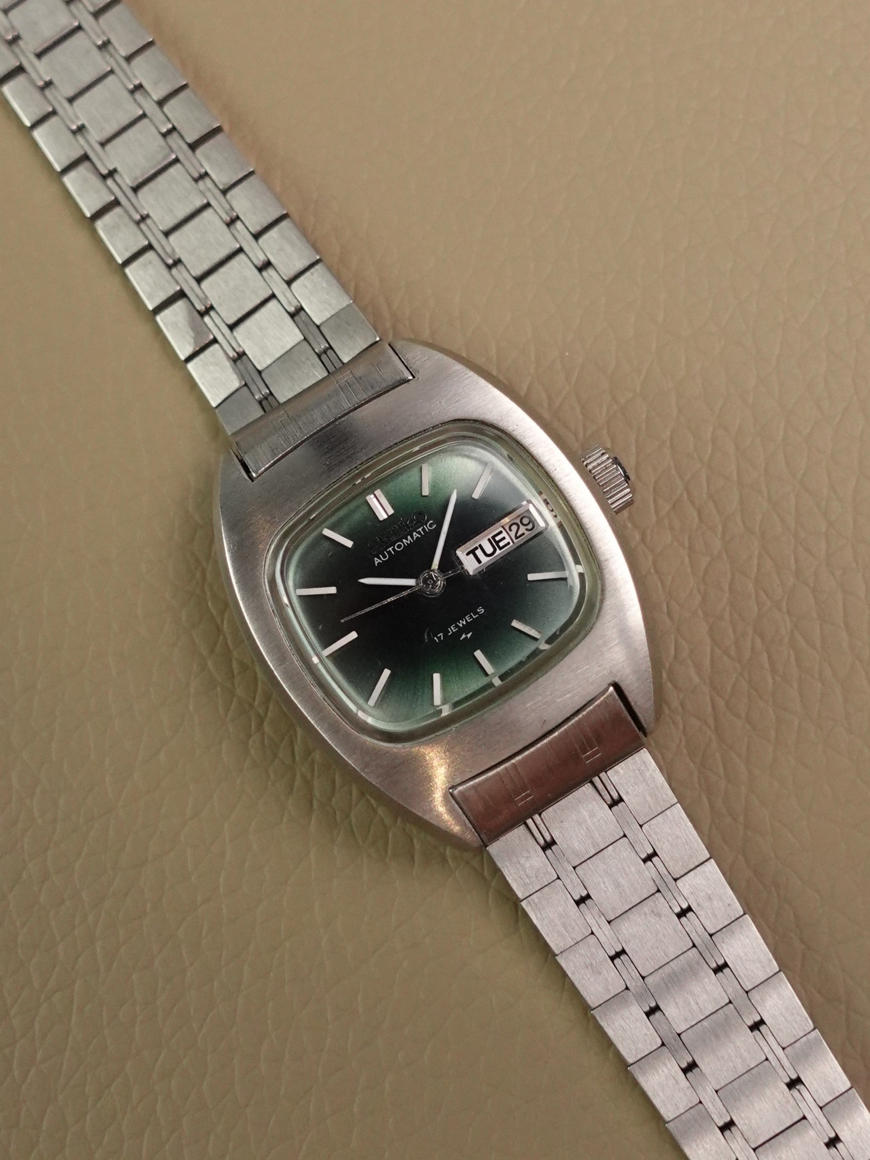 Ladies Seiko Automatic 2206-3000 Hi-beat - Main Image