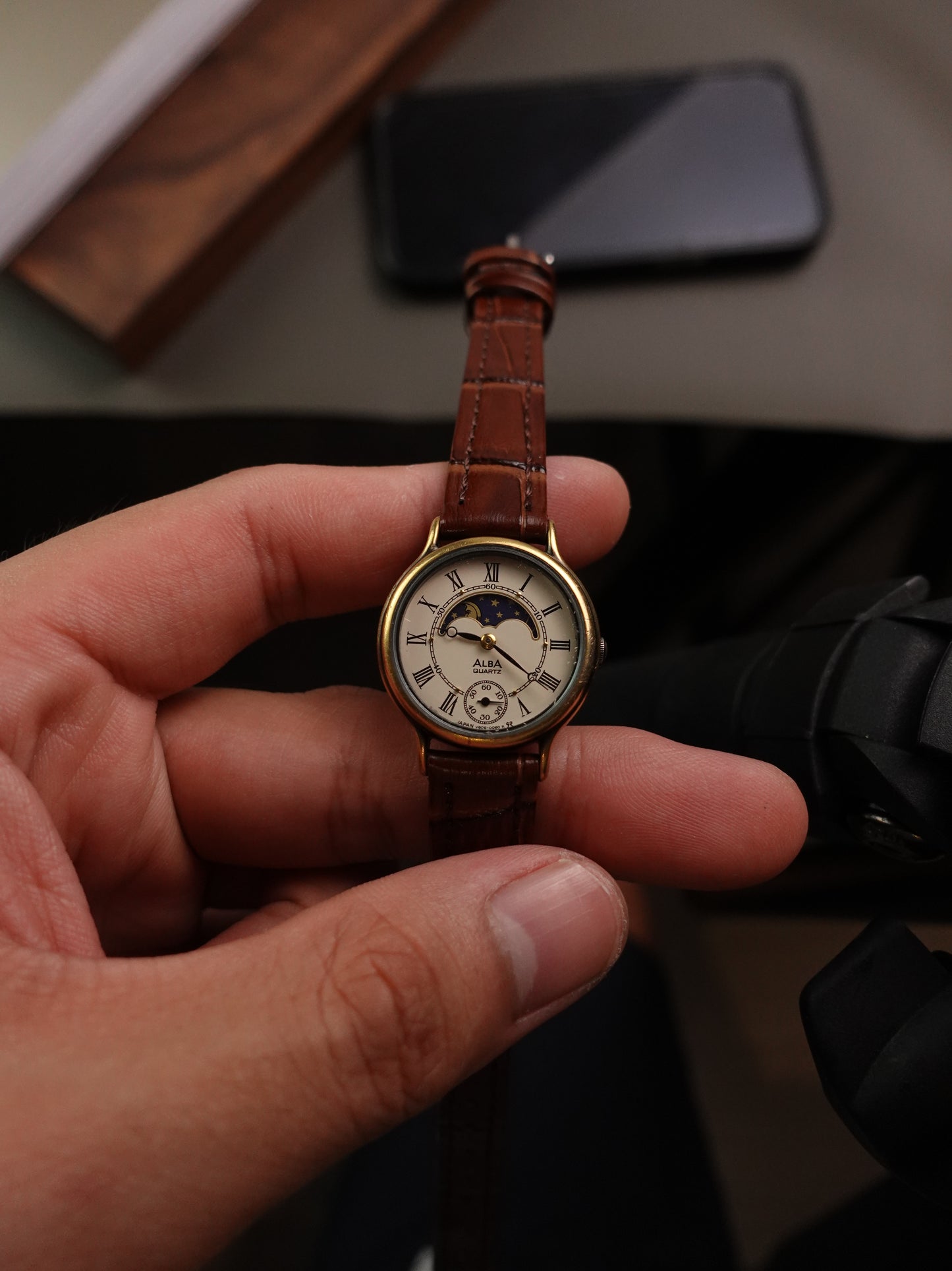 Seiko Alba Mini Moonphase Ladies V806-0060