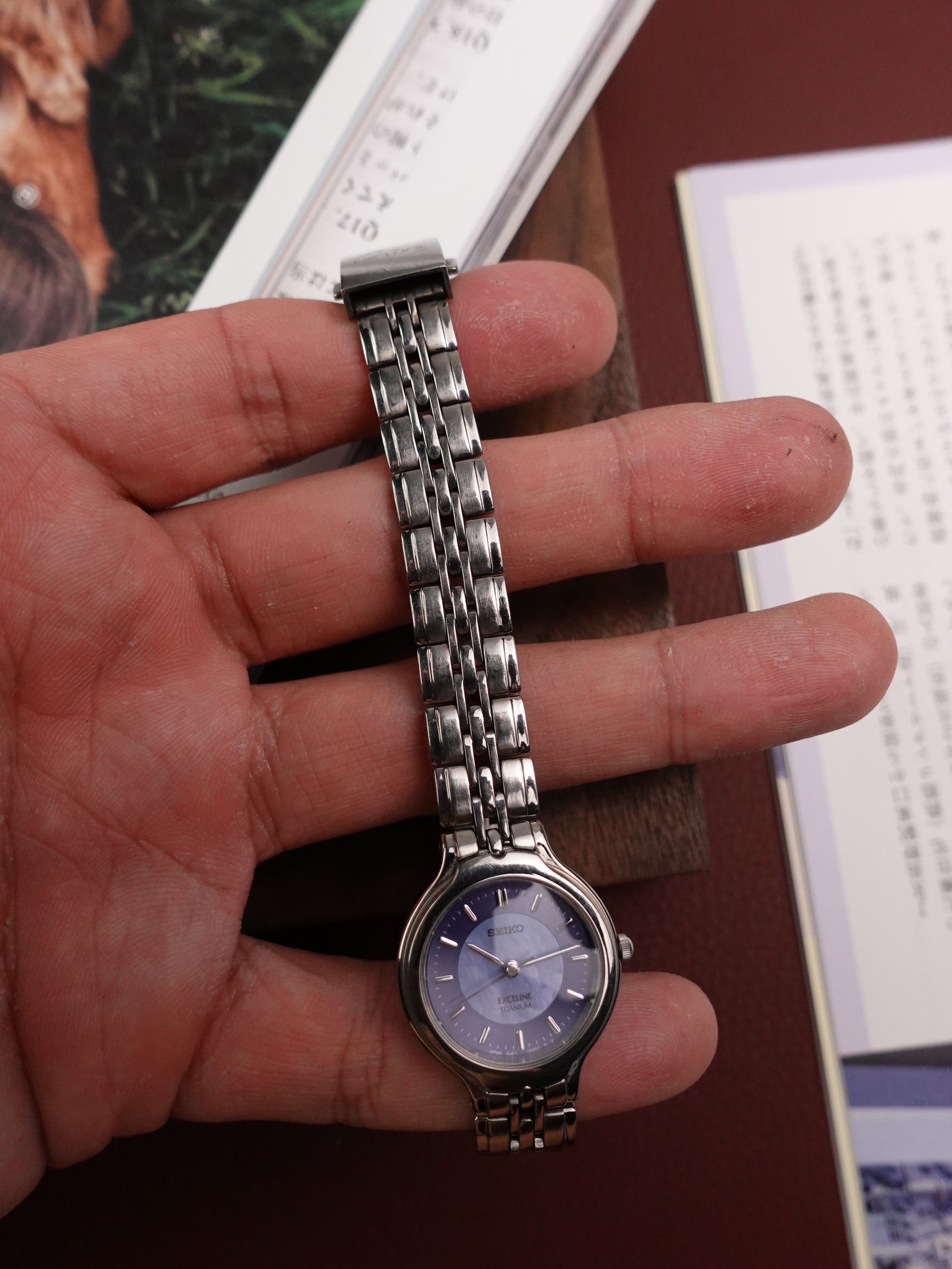 Ladies Seiko Excelling Titanium Blue hue Mother of Pearl (1222-505) Full set