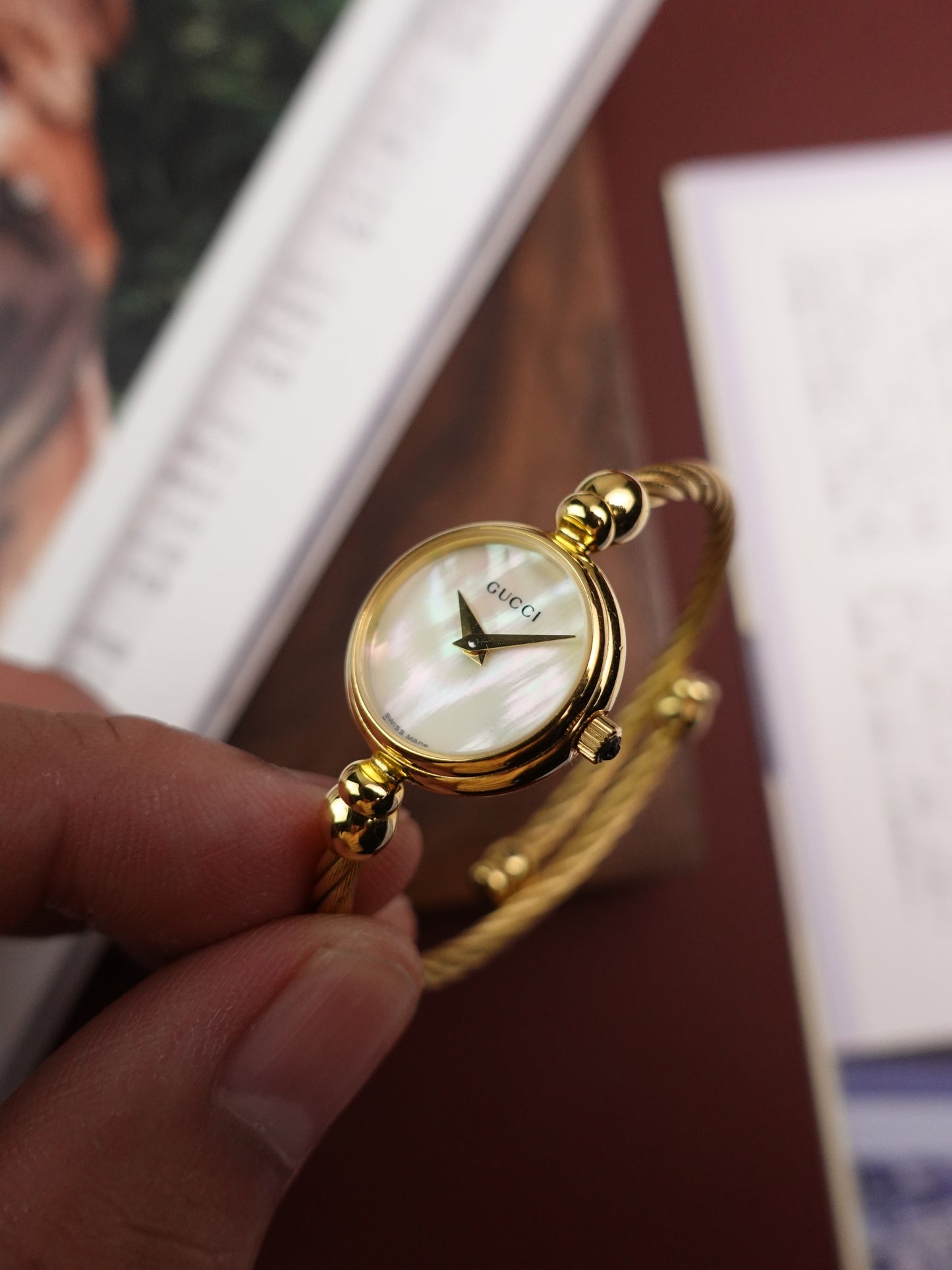 Gucci Weave Bangle Mother of Pearl Quartz