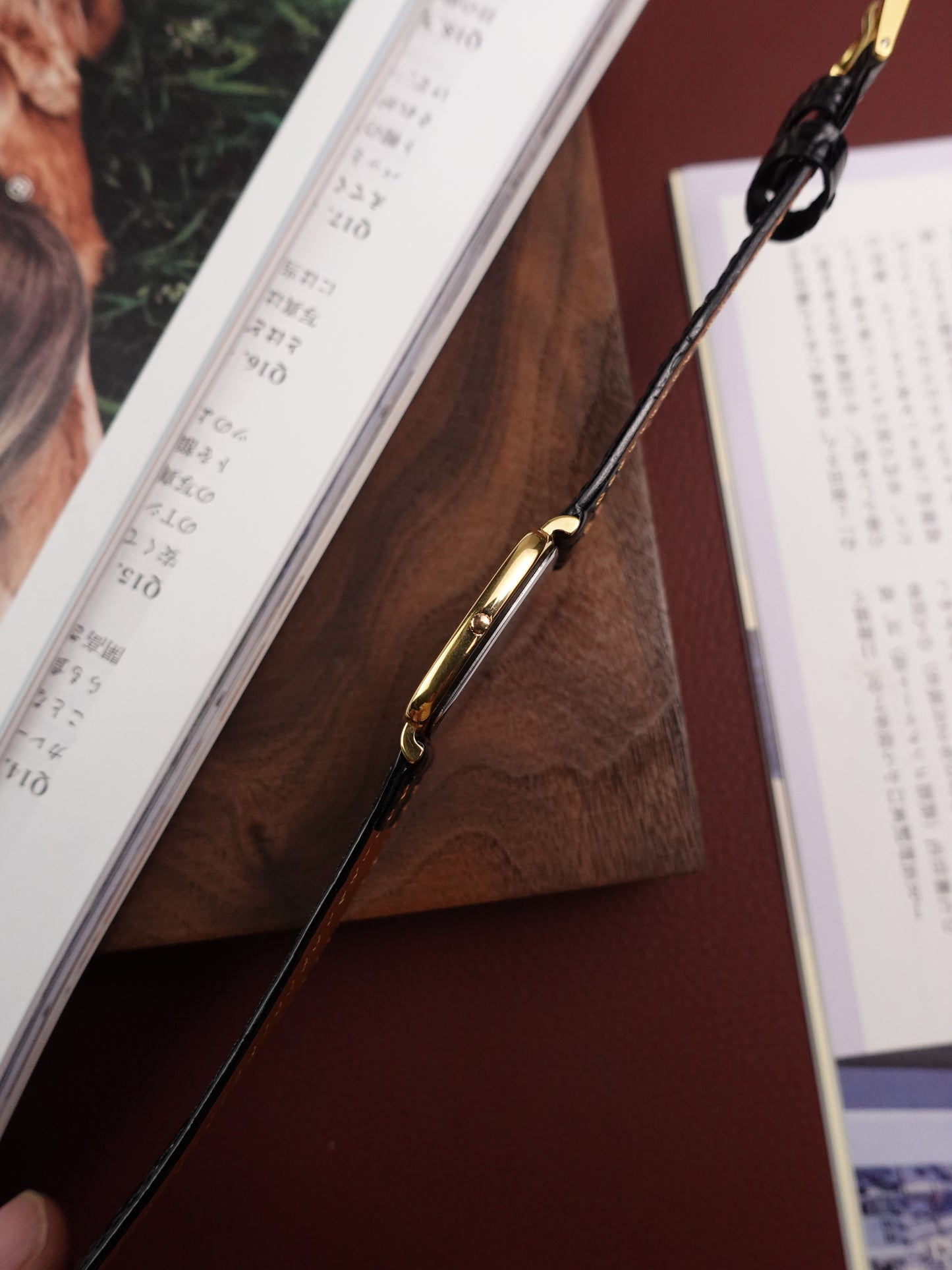 Longings Ultra-slim Cushion case Quartz in Full Set (papers, box)