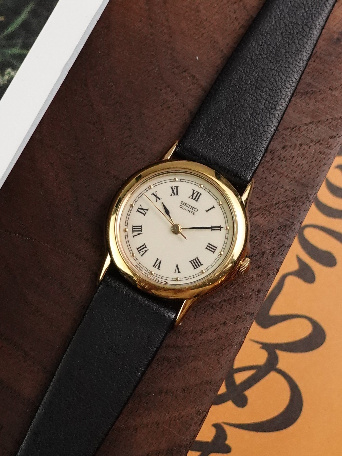 Ladies Seiko Quartz Classic (original box, instruction, buckle)