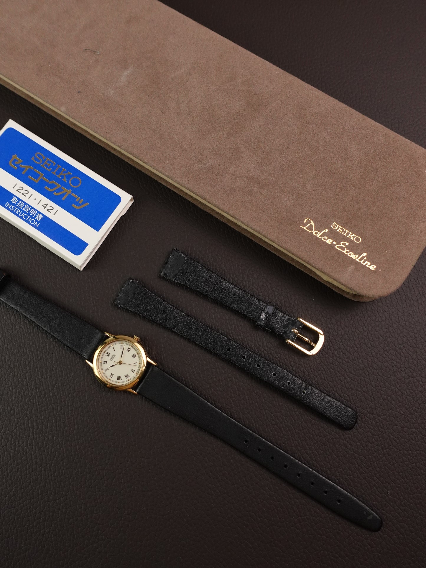 Ladies Seiko Quartz Classic (original box, instruction, buckle)