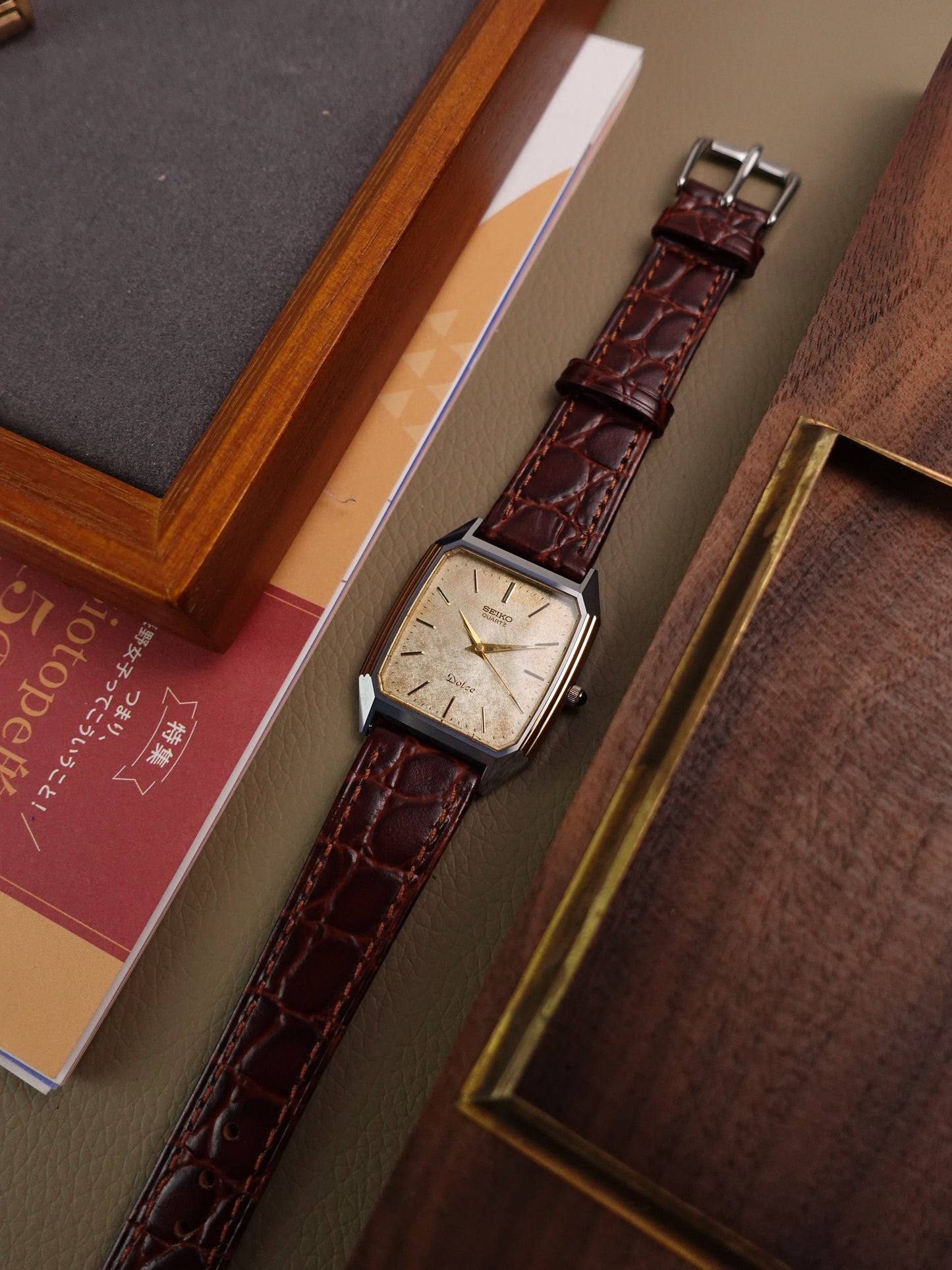 Dolce Step Bezel 6030-5390 Scratch Resistant case