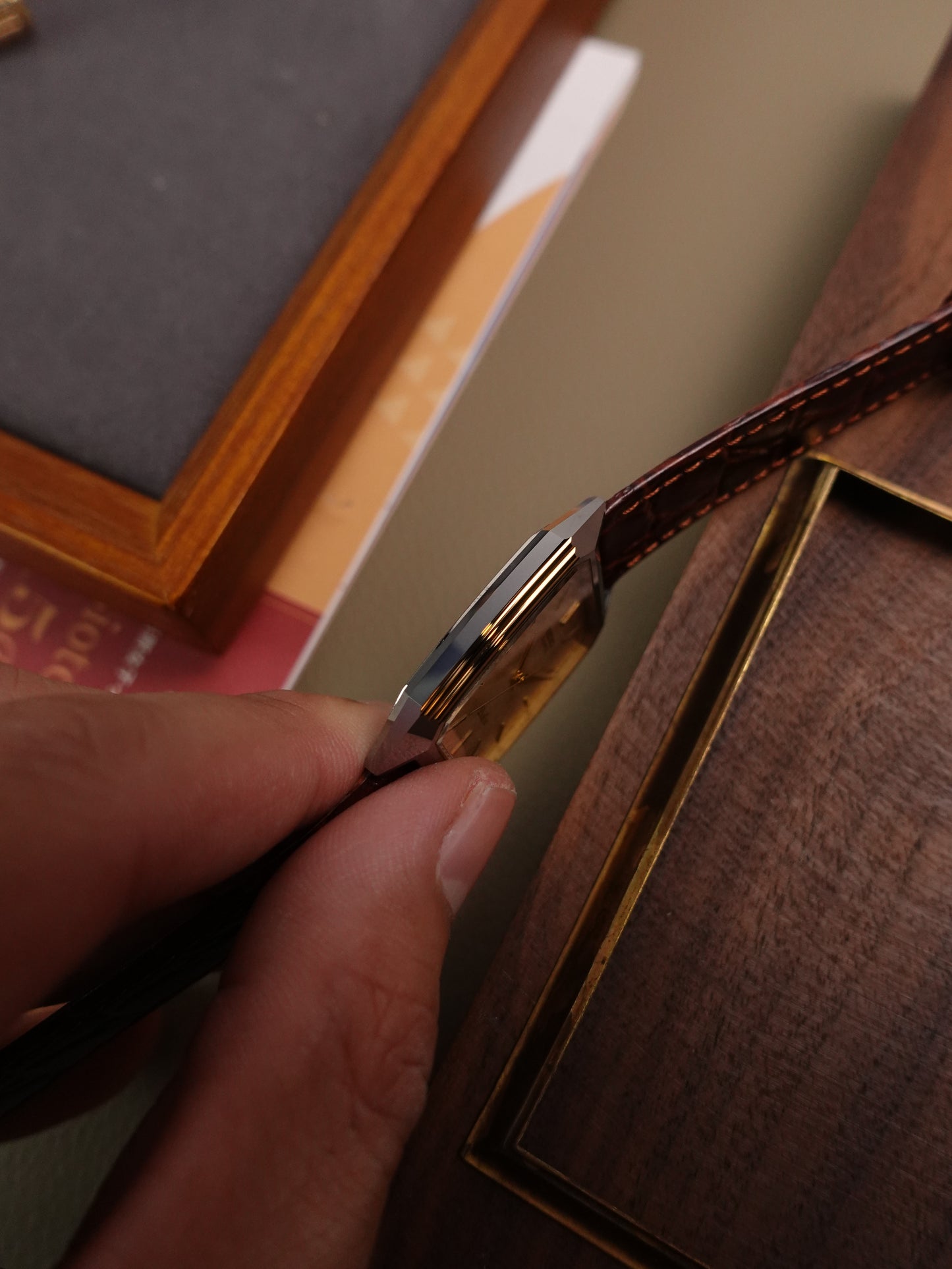 Dolce Step Bezel 6030-5390 Scratch Resistant case