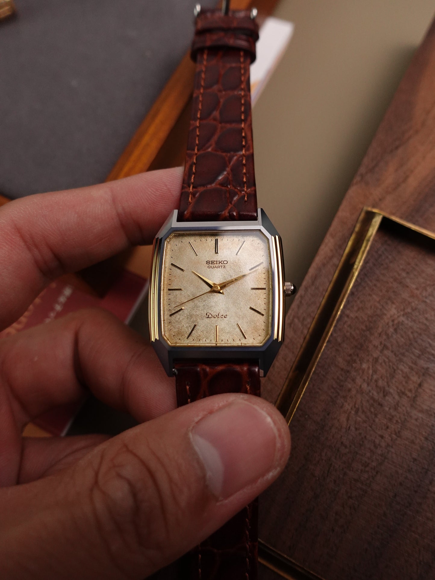 Dolce Step Bezel 6030-5390 Scratch Resistant case