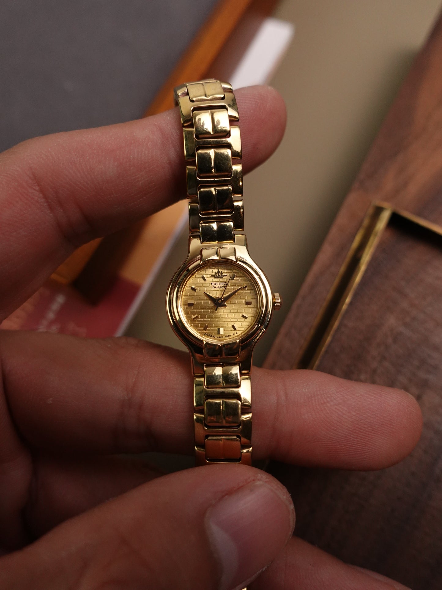 Ladies' Seiko Galaxy Brick Wall Dial bracelet