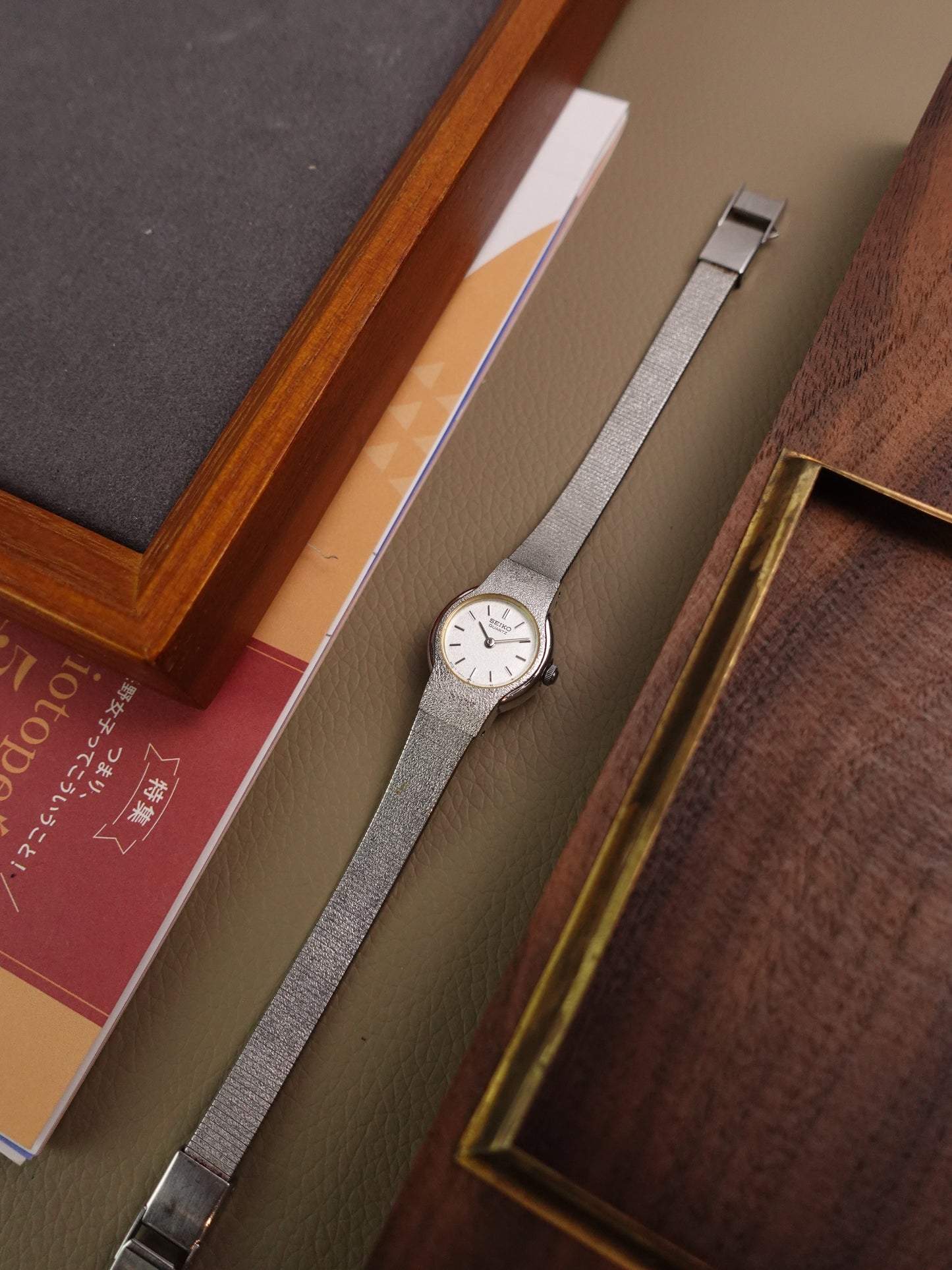 Ladies' Seiko Quartz Cut-to-size Bracelet