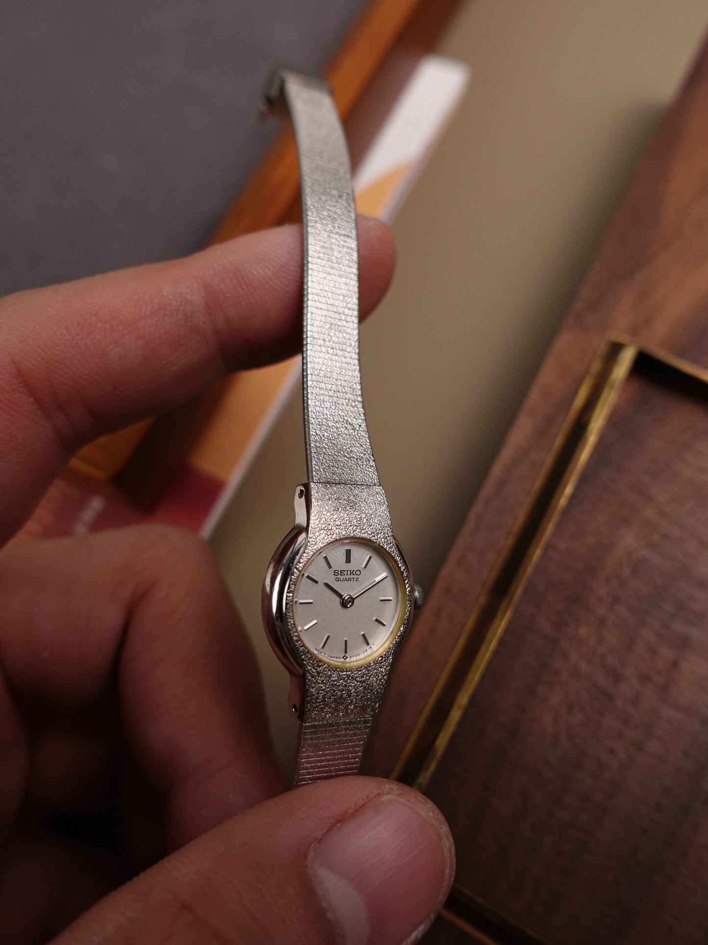 Ladies' Seiko Quartz Cut-to-size Bracelet
