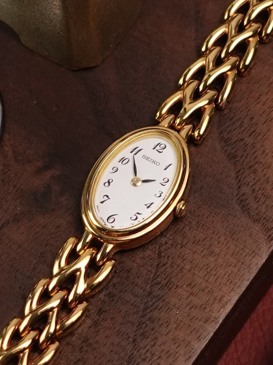 Ladies Seiko Bracelet Multi-link with original box (new old stock)