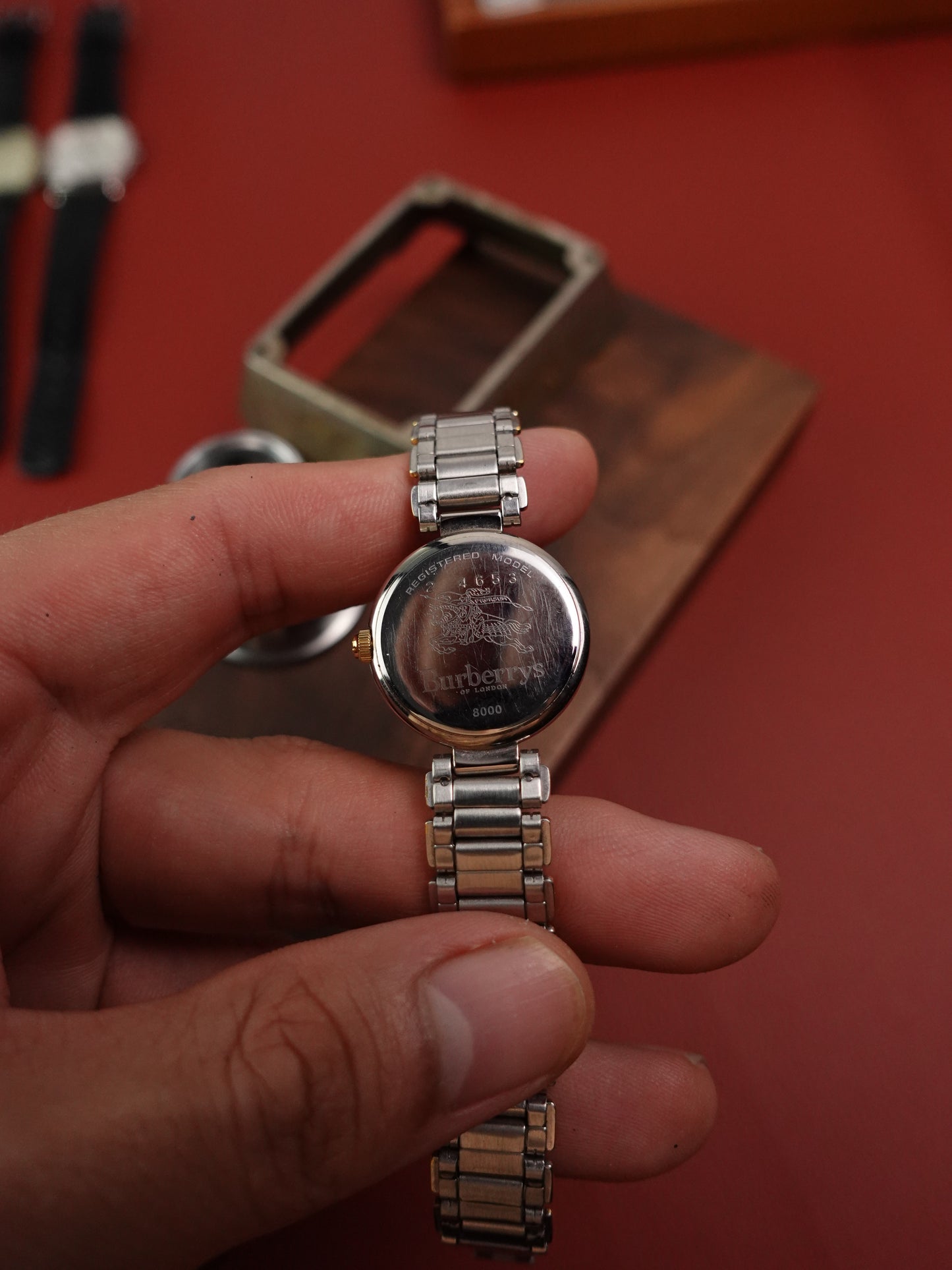 Ladies Burberry sunburst grey dial Full-set Box + Papers + links