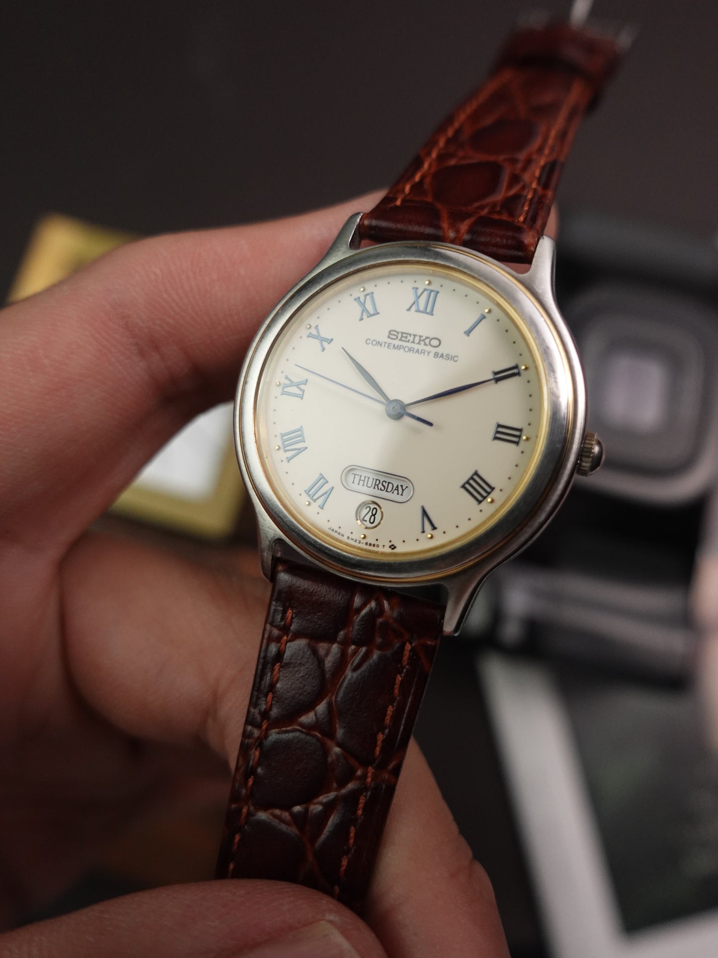 Seiko Contemporary Basic Day Date 5H23 - 6000