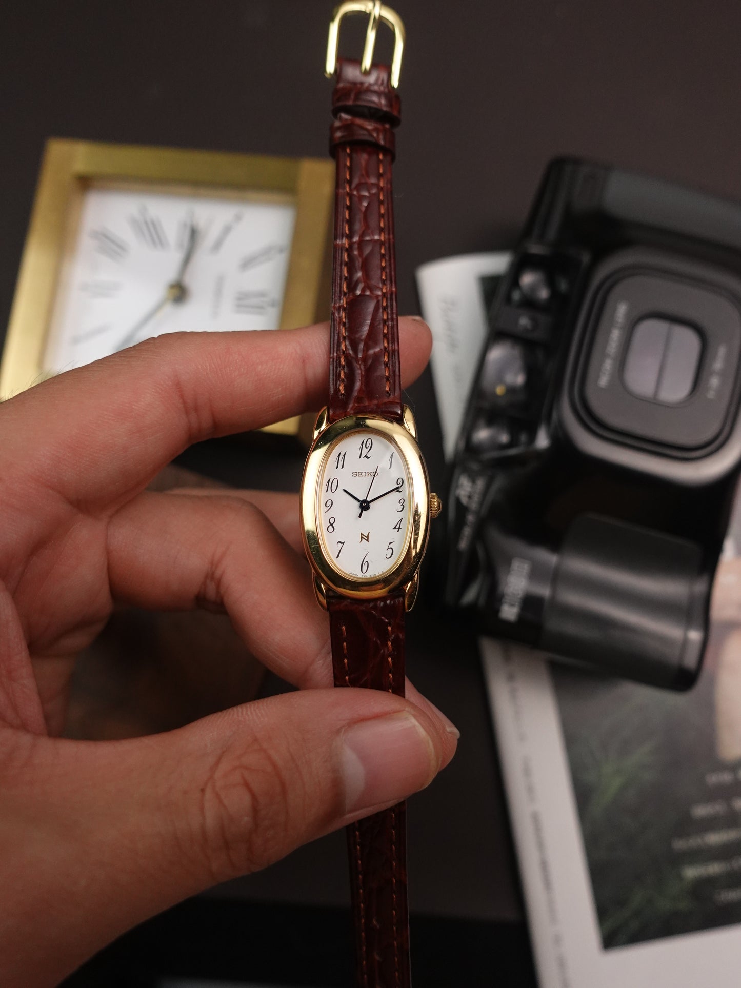 Seiko Ladies "Baignoire" Gold