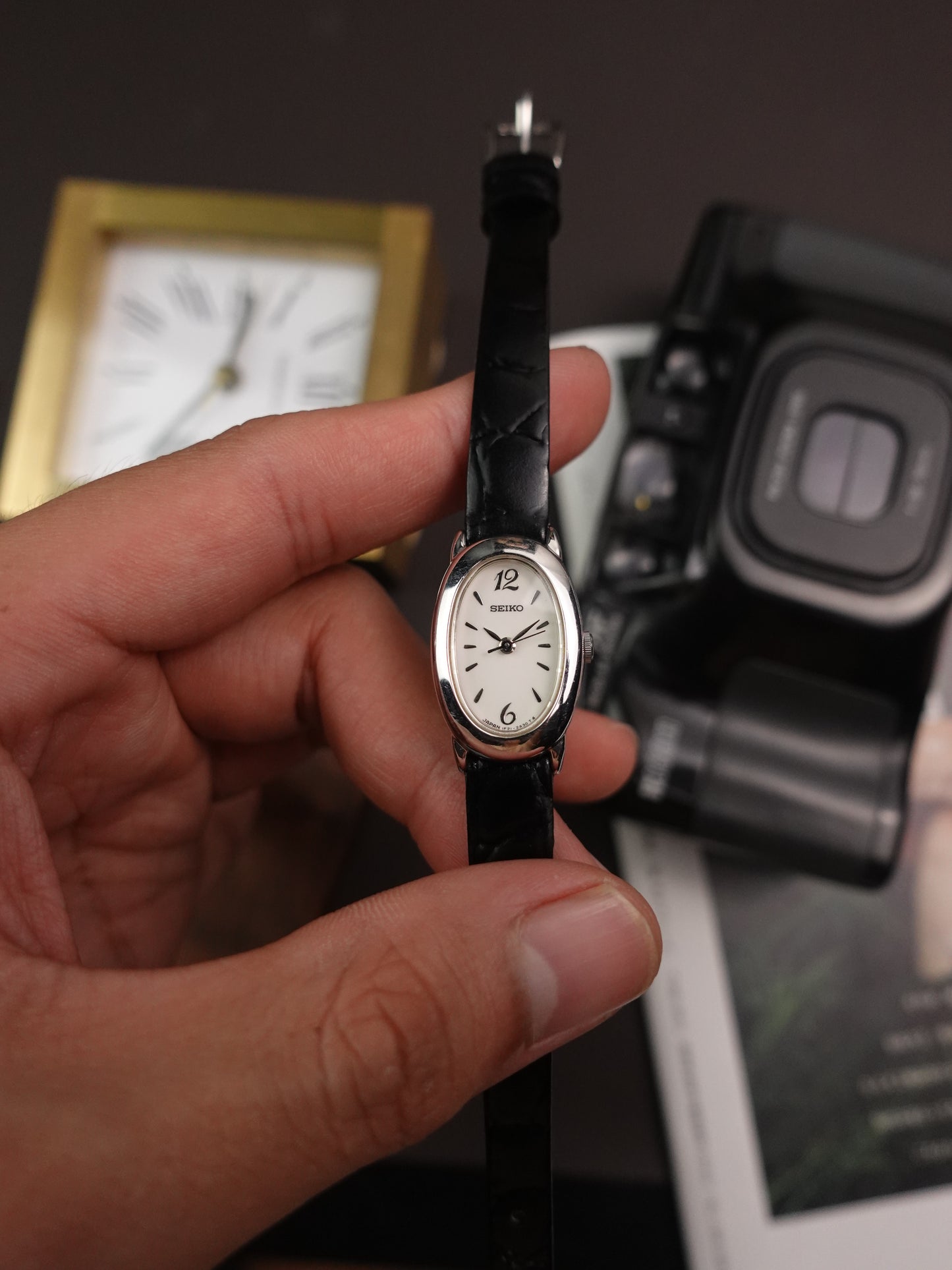 Seiko Ladies "Baignoire" Mini in steel