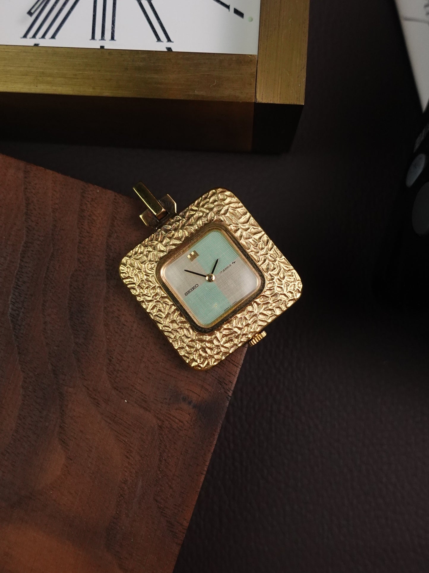 Seiko Hammered Case Art Deco Dial Manual winding Pendant 21-1100S